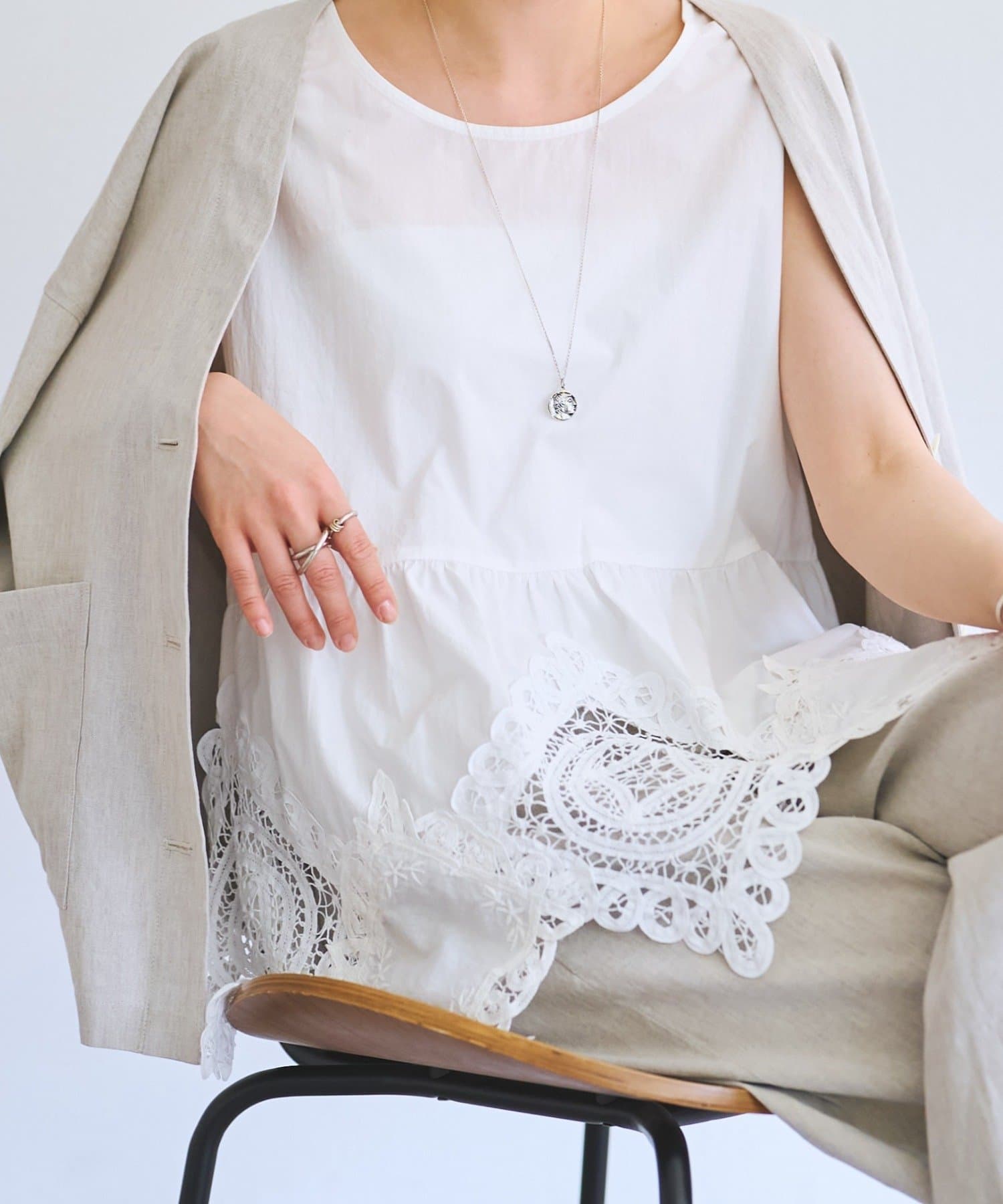 BEARDSLEY(ビアズリー) 《4/2(木)18：00予約開始》バテンレースブラウス