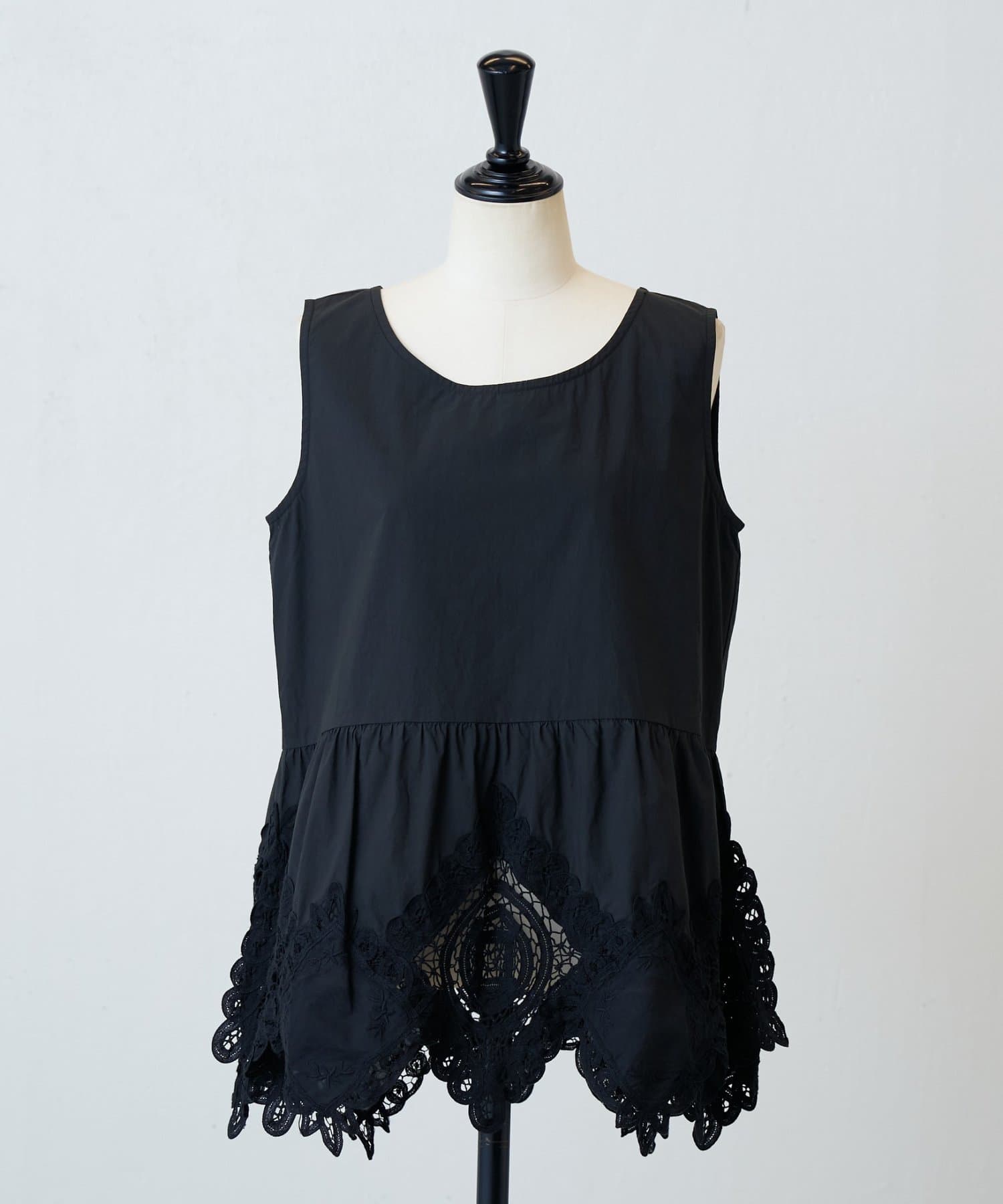 BEARDSLEY(ビアズリー) 《4/2(木)18：00予約開始》バテンレースブラウス