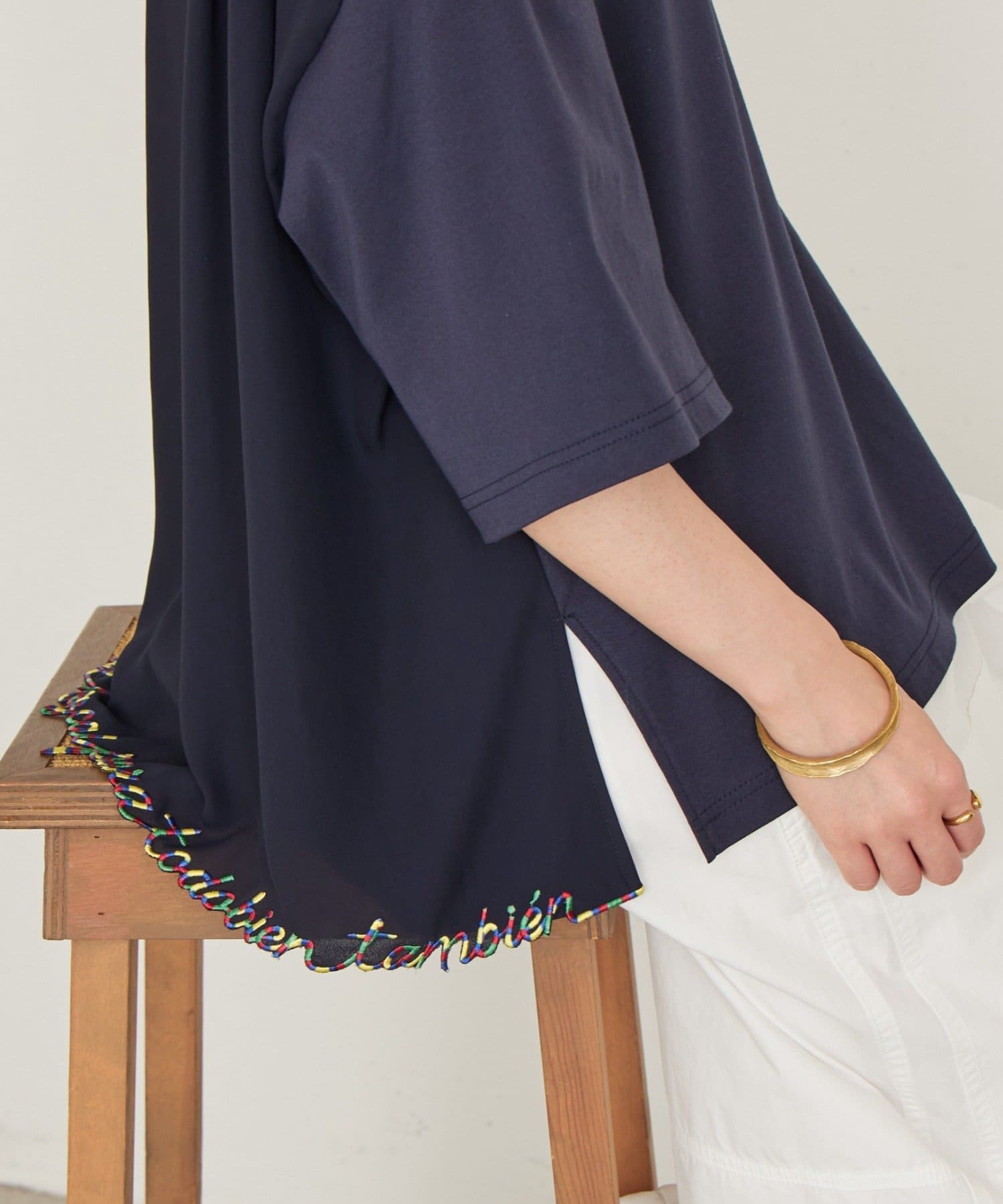 BEARDSLEY(ビアズリー) 《4/1(水)20：00予約開始ことわざ刺繍プルオーバー