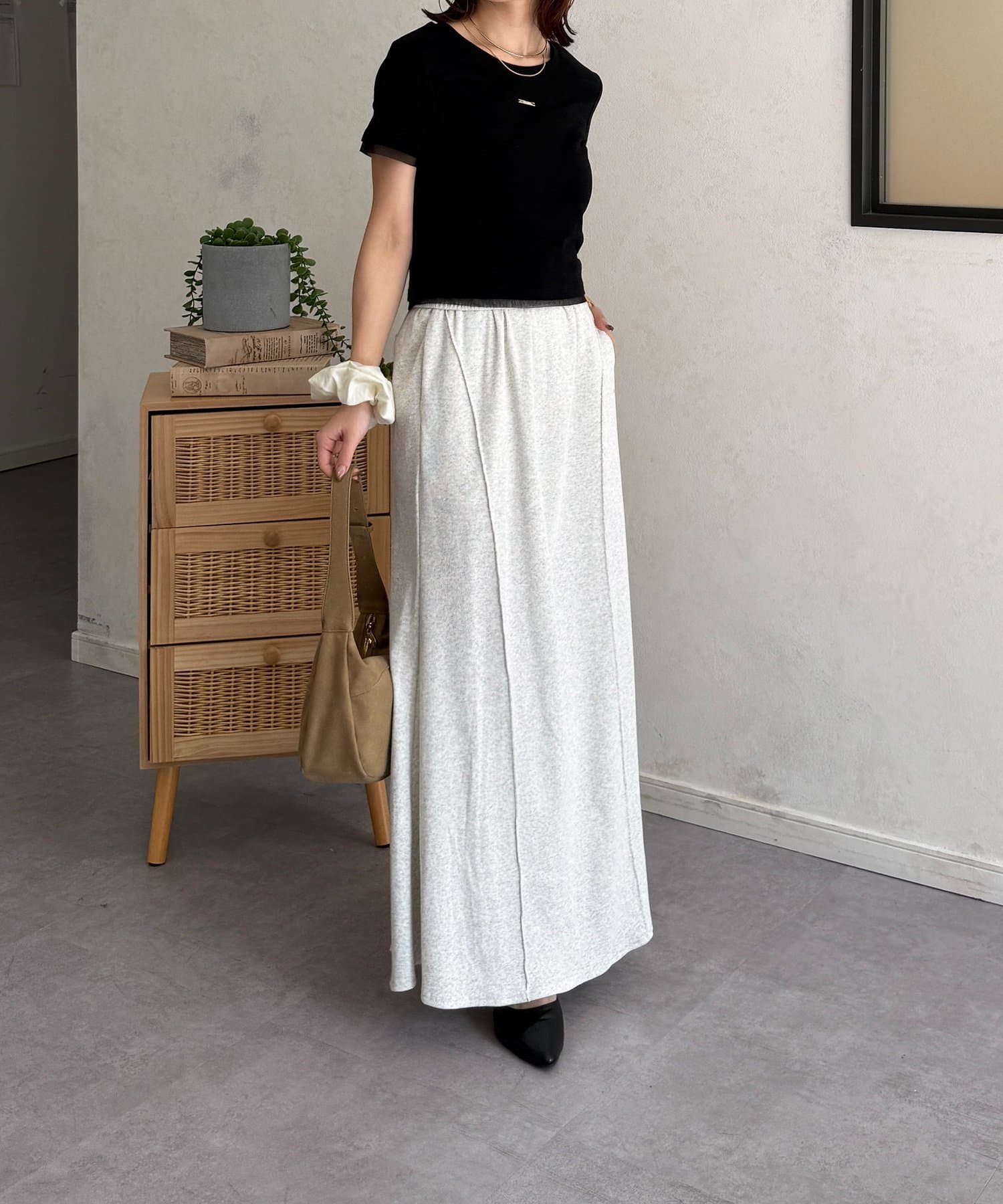 Thevon.(ゼヴォン) チャーム付きコンパクトTシャツ