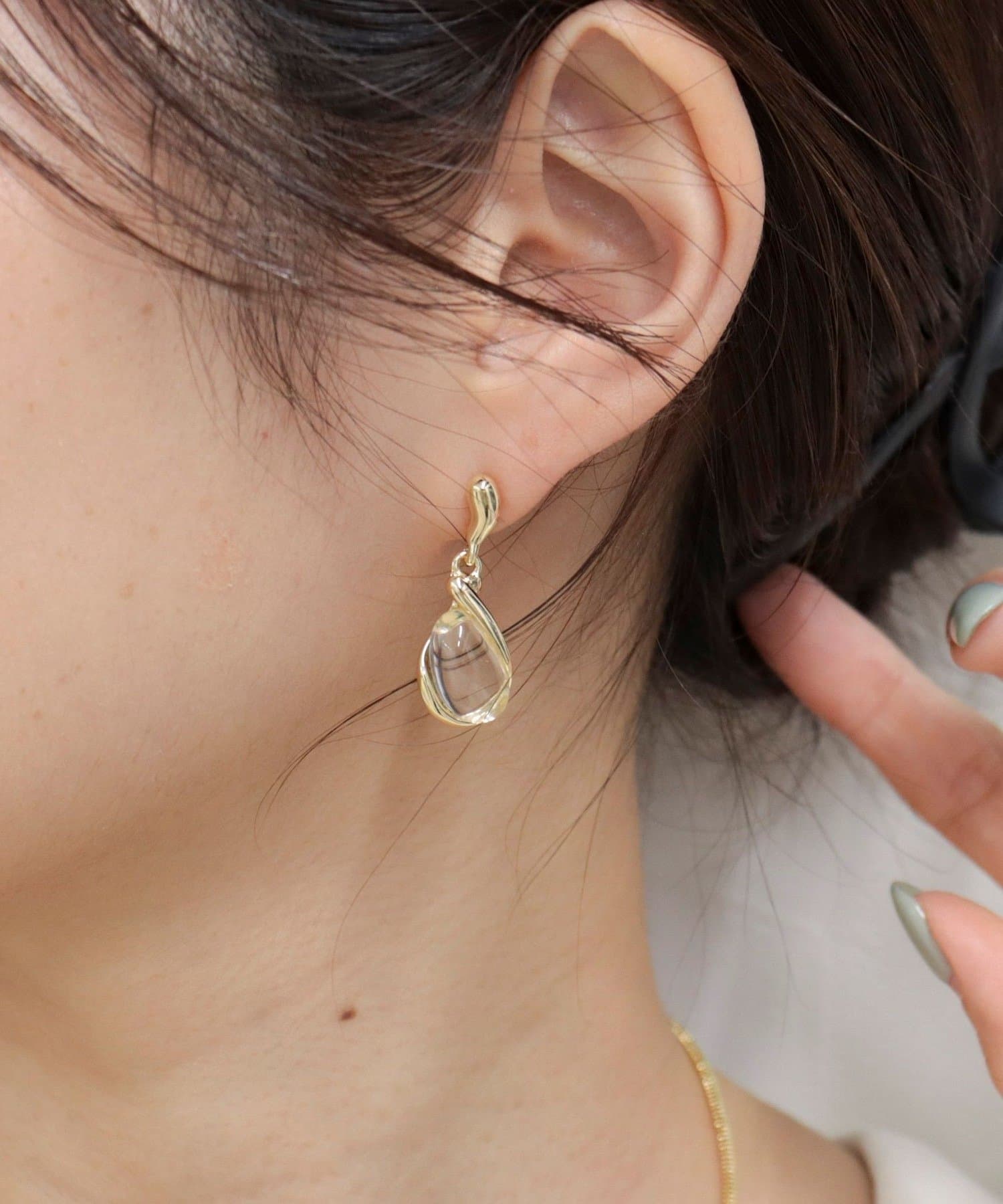 FREDY & GLOSTER(フレディ アンド グロスター) クリアドロップスイングピアス