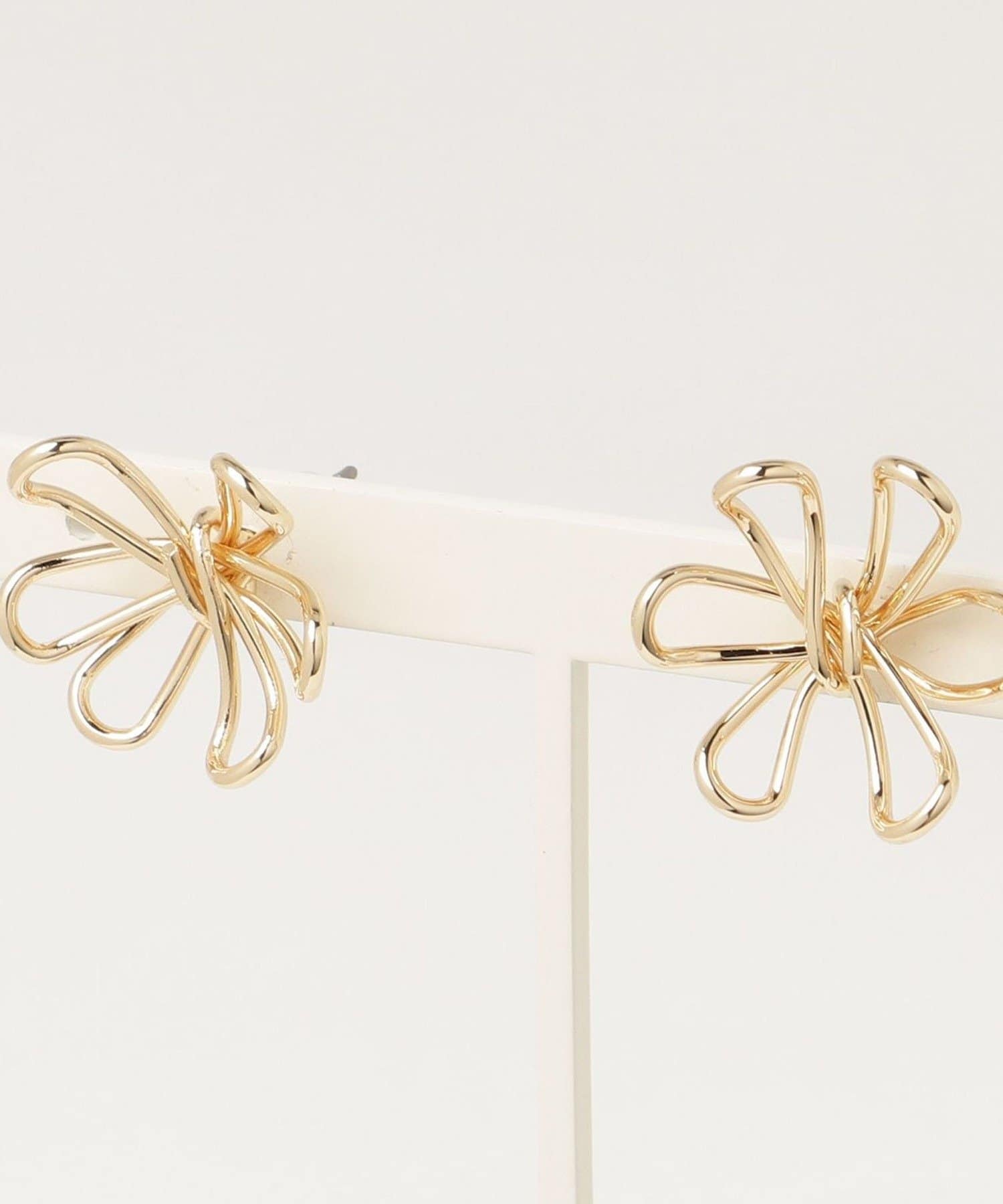 FREDY & GLOSTER(フレディ アンド グロスター) メタルラインフラワーピアス