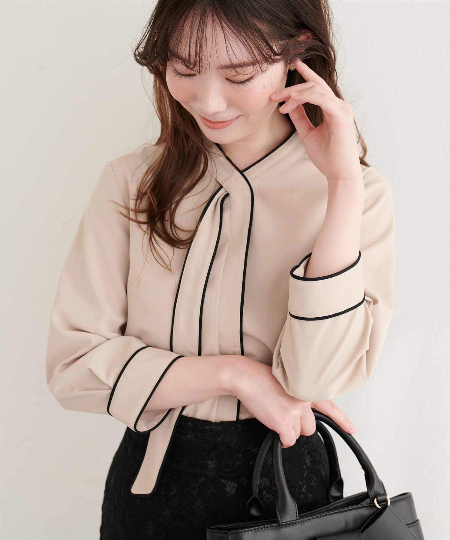 natural couture(ナチュラルクチュール) ねじり配色ボウタイブラウス