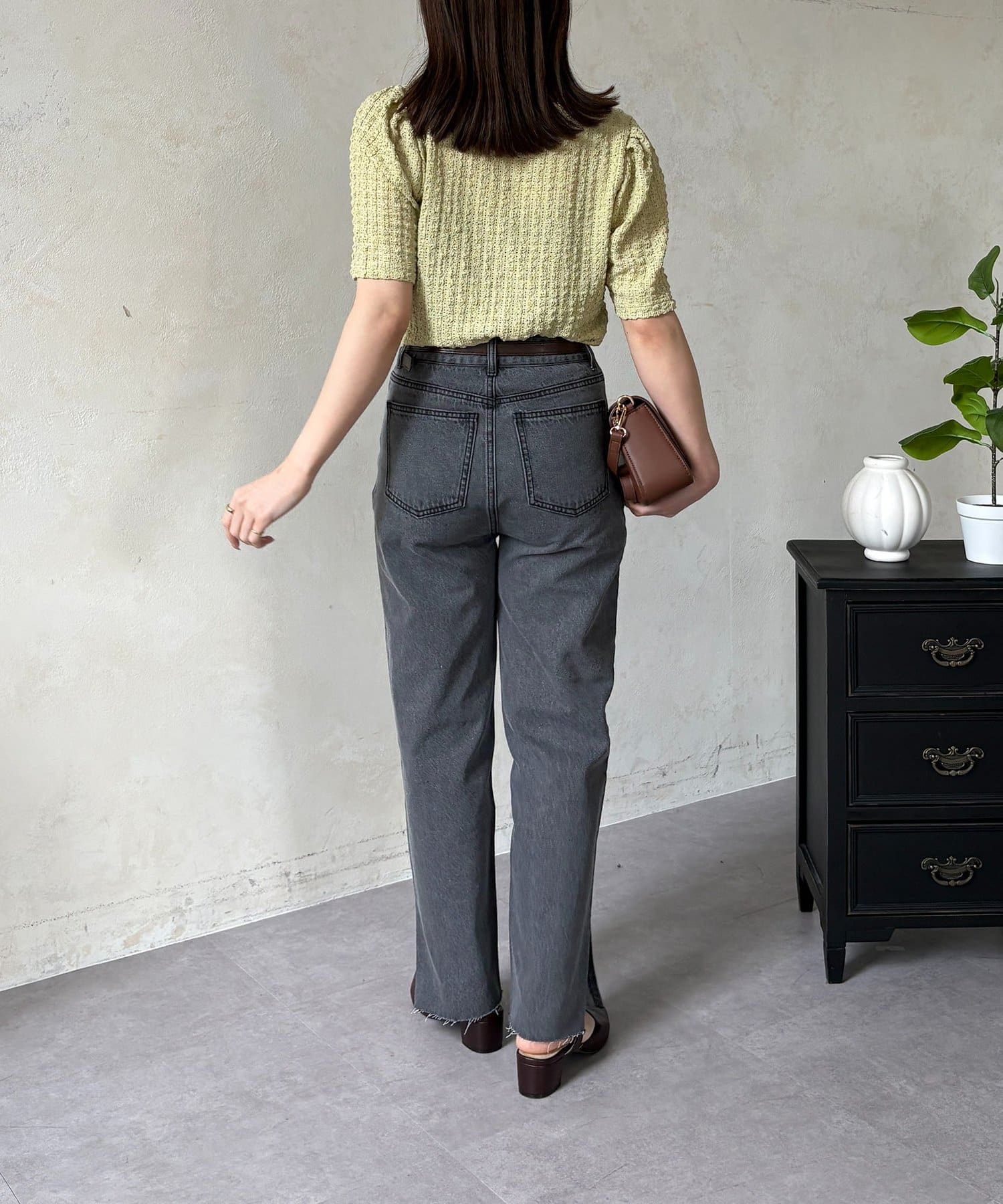 Thevon.(ゼヴォン) カットオフストレートデニム