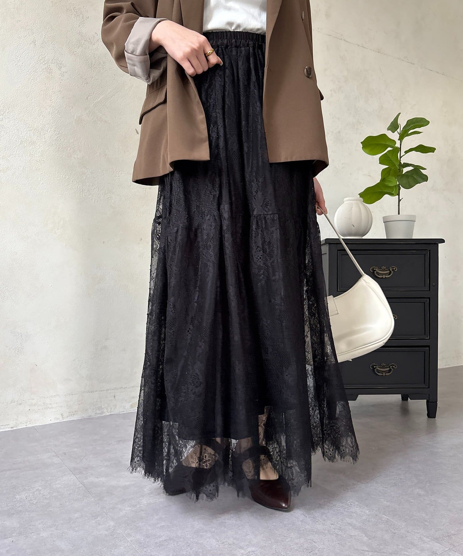 Thevon.(ゼヴォン) レースティアードスカート