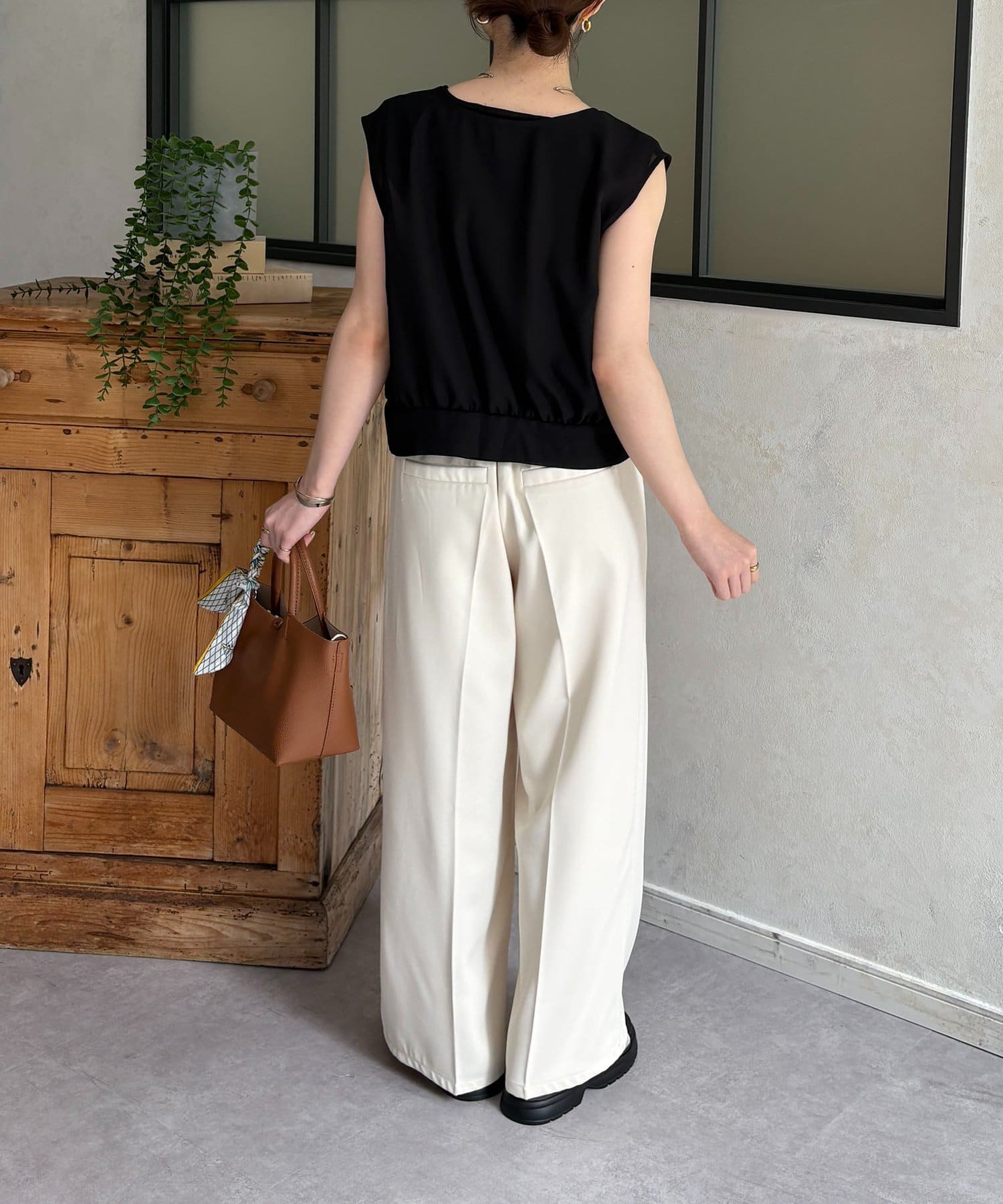 Thevon.(ゼヴォン) シアーベストSETノースリニット