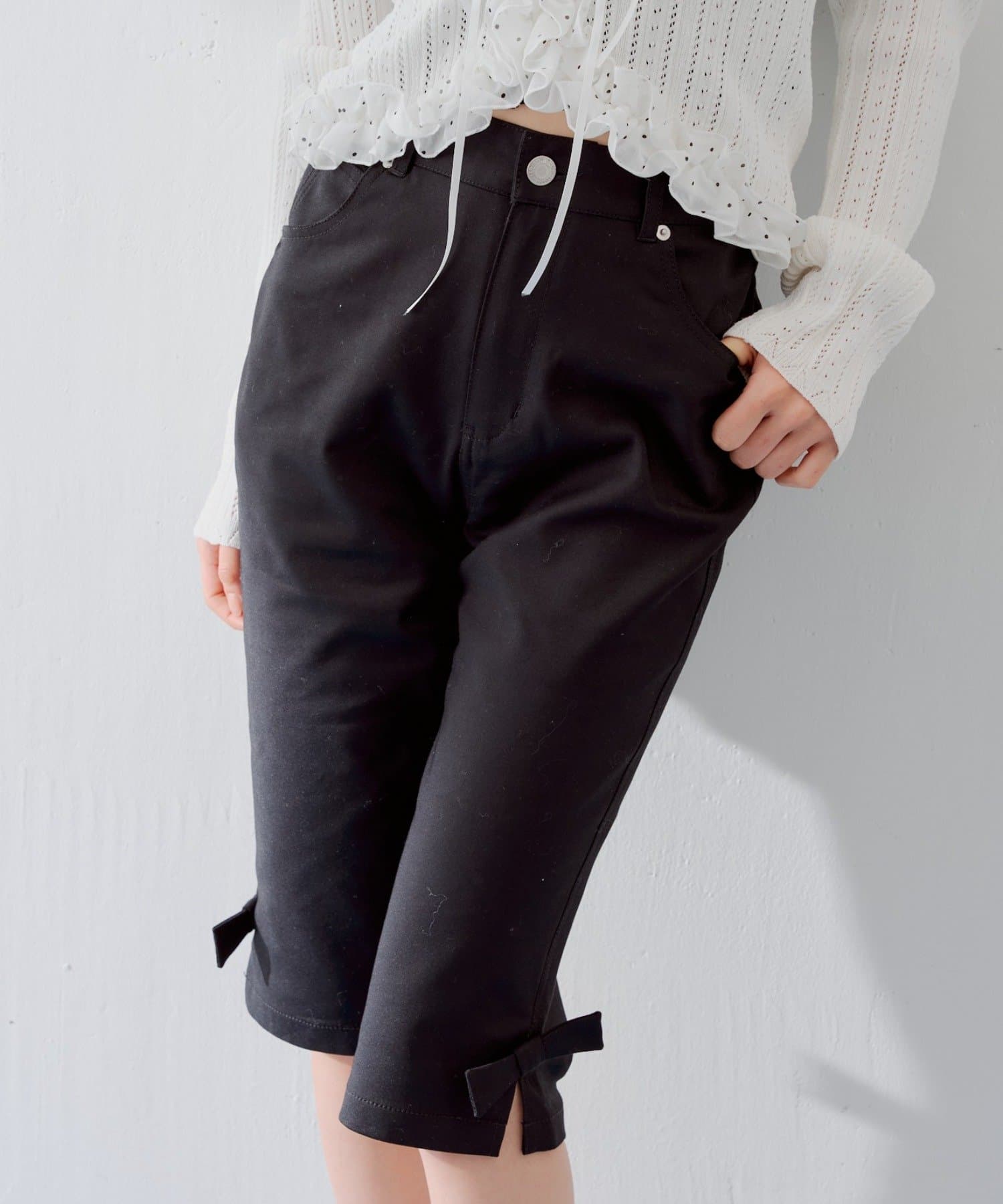 Chico(チコ) 【SALON by Chico】リボン取り外しサイドスリットカプリパンツ