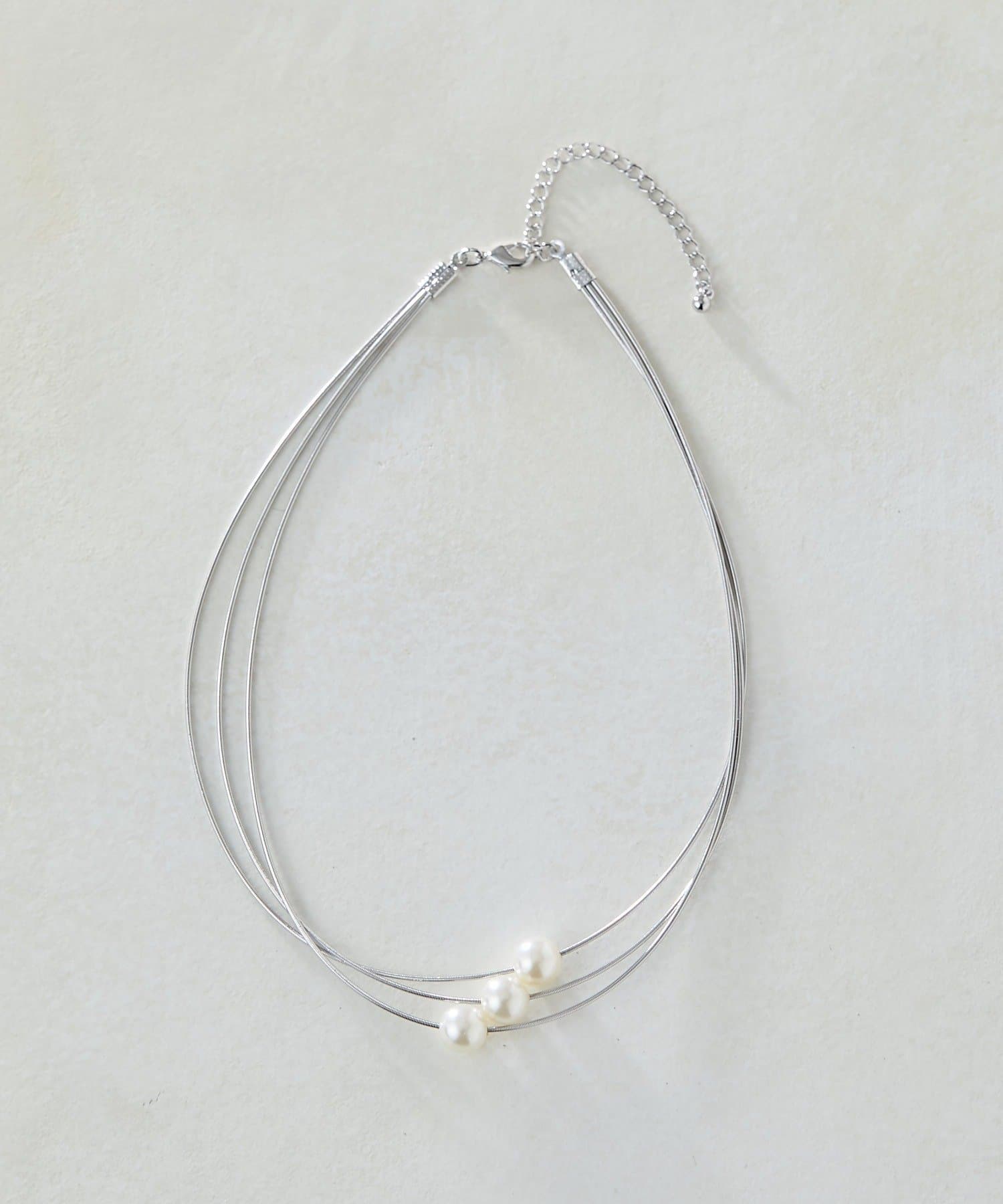 ear PAPILLONNER(イア パピヨネ) 3連ポイントパールネックレス