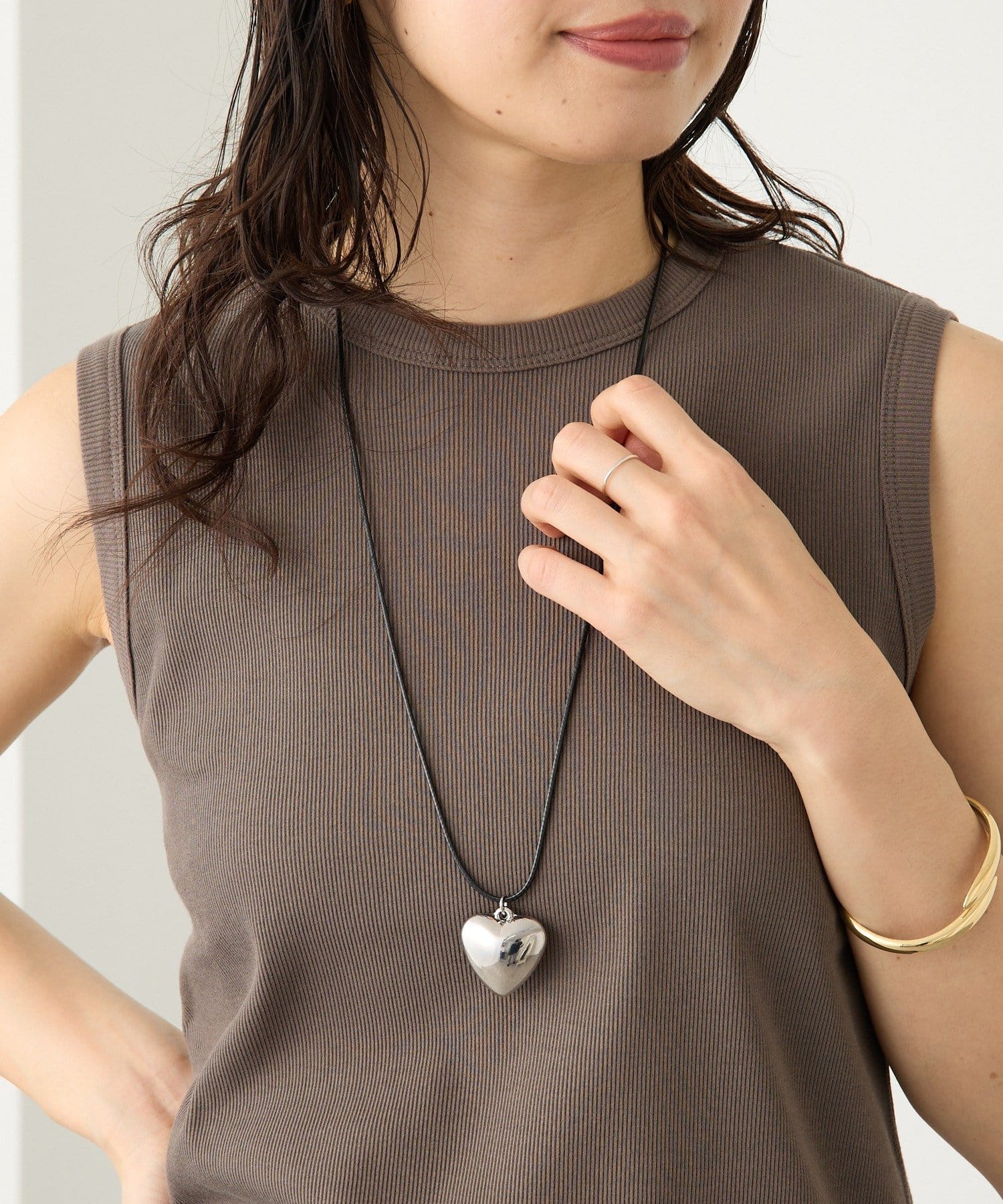 RIVE DROITE(リヴドロワ) 【首元のアクセントに】HEARTスライドコードネックレス