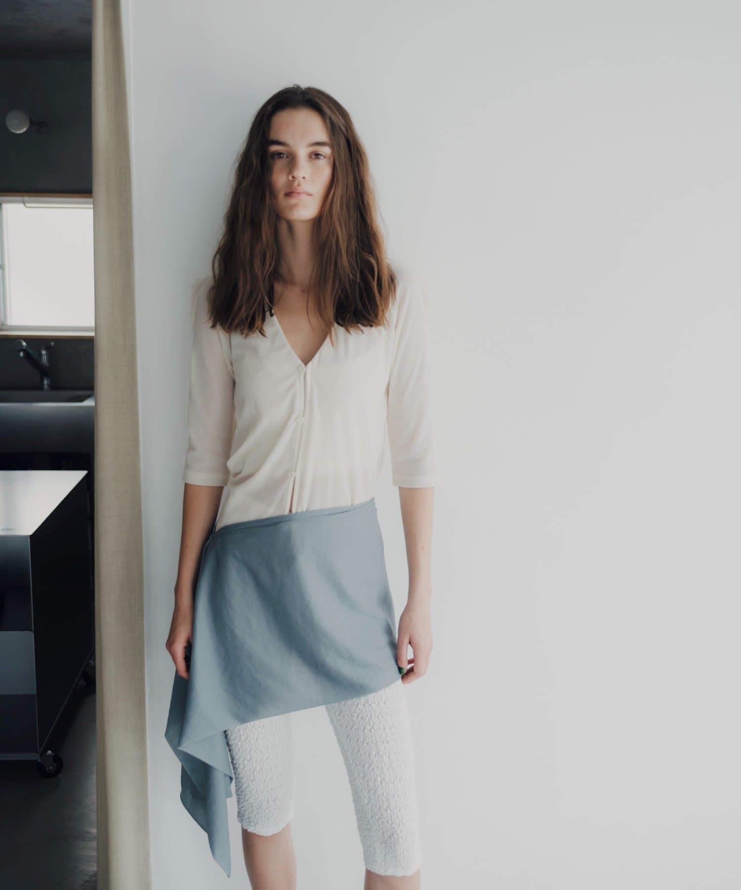 Pasterip(パセリ) Sheer velour power shoulder tops