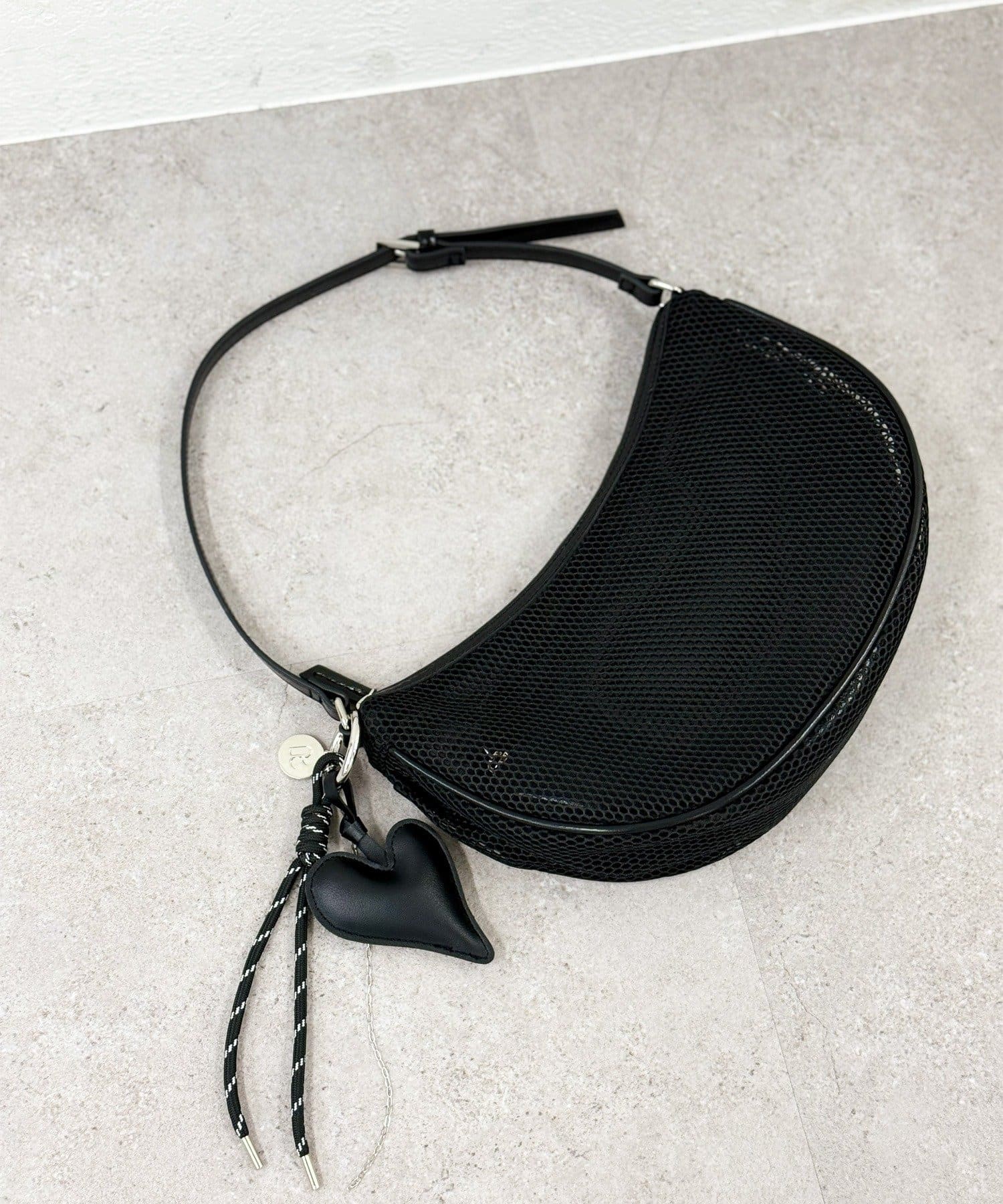 RIVE DROITE(リヴドロワ) 【アレンジ自在】レザーハートチャーム