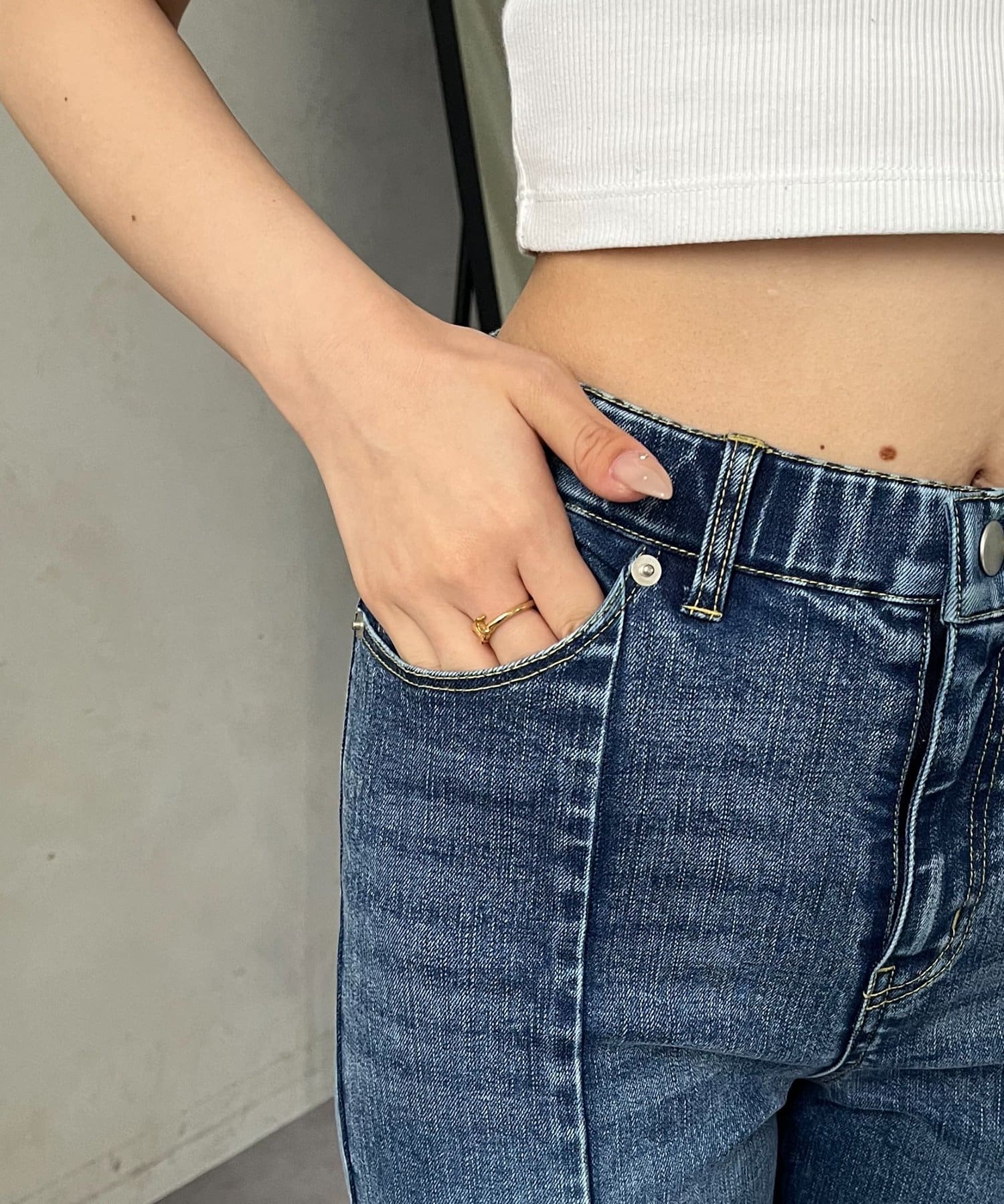 prose verse(プロズヴェール) フロントスリットストレッチデニムパンツ