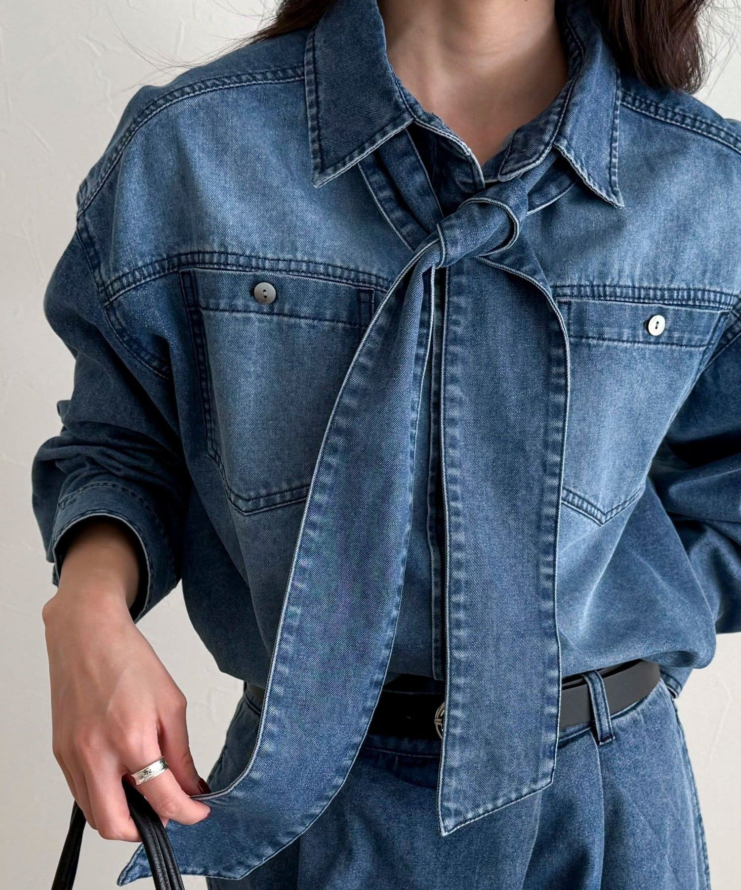 FREDY & GLOSTER(フレディ アンド グロスター) デニムボウタイクロップドシャツ