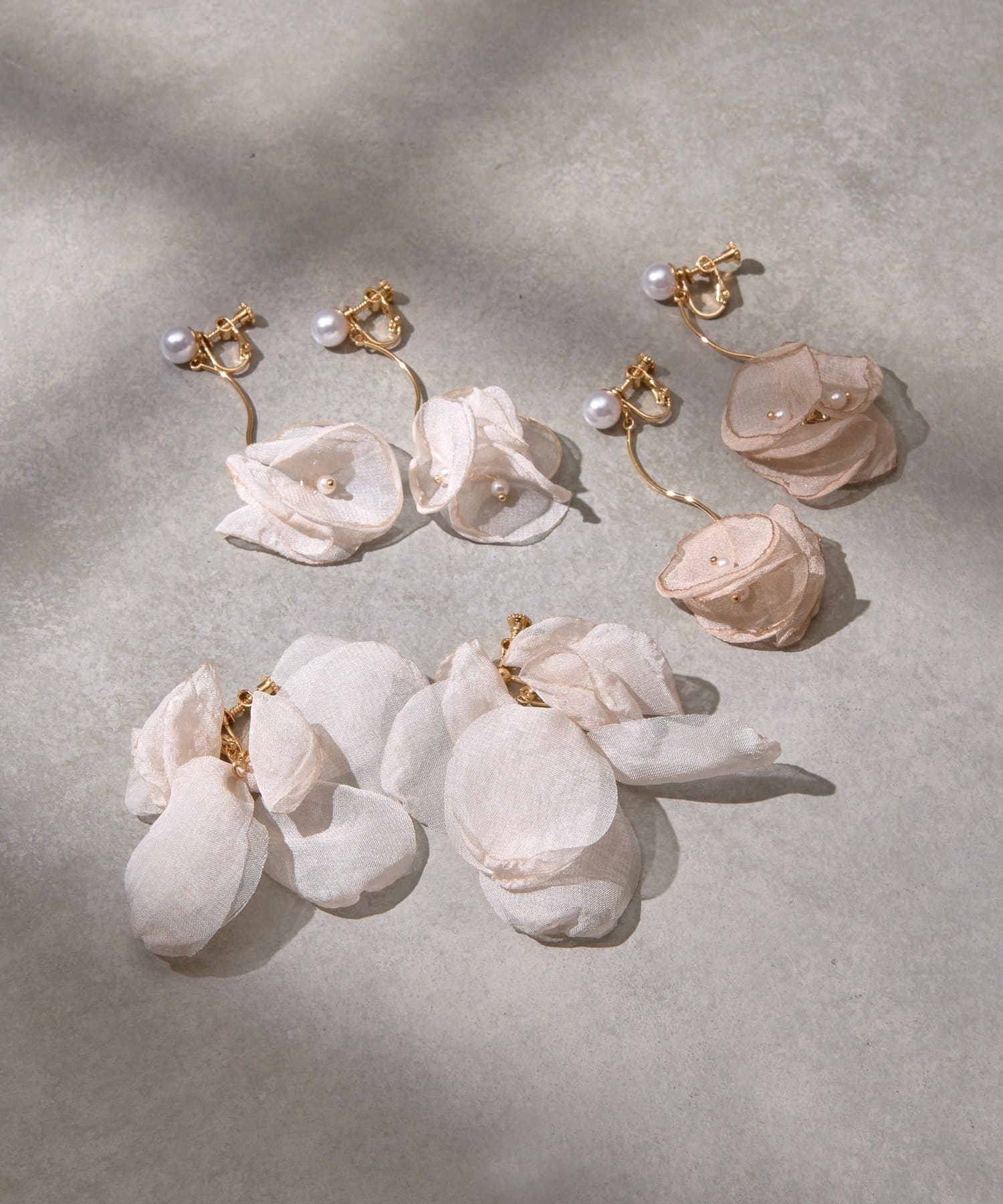 Lattice(ラティス) シフォンフラワーイヤリング