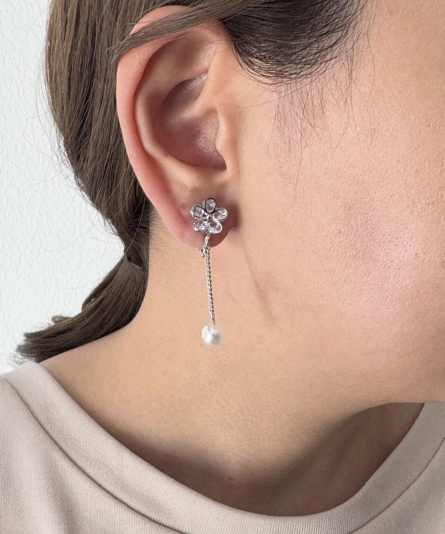 Lattice(ラティス) フラワーパールイヤリング