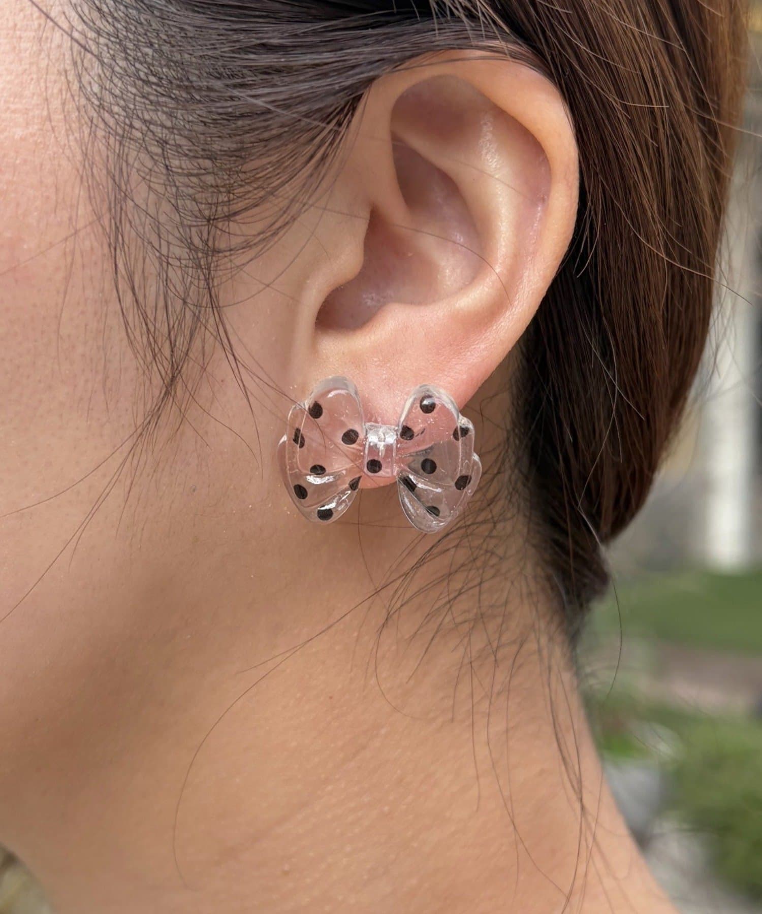 Lattice(ラティス) リボンドットピアス