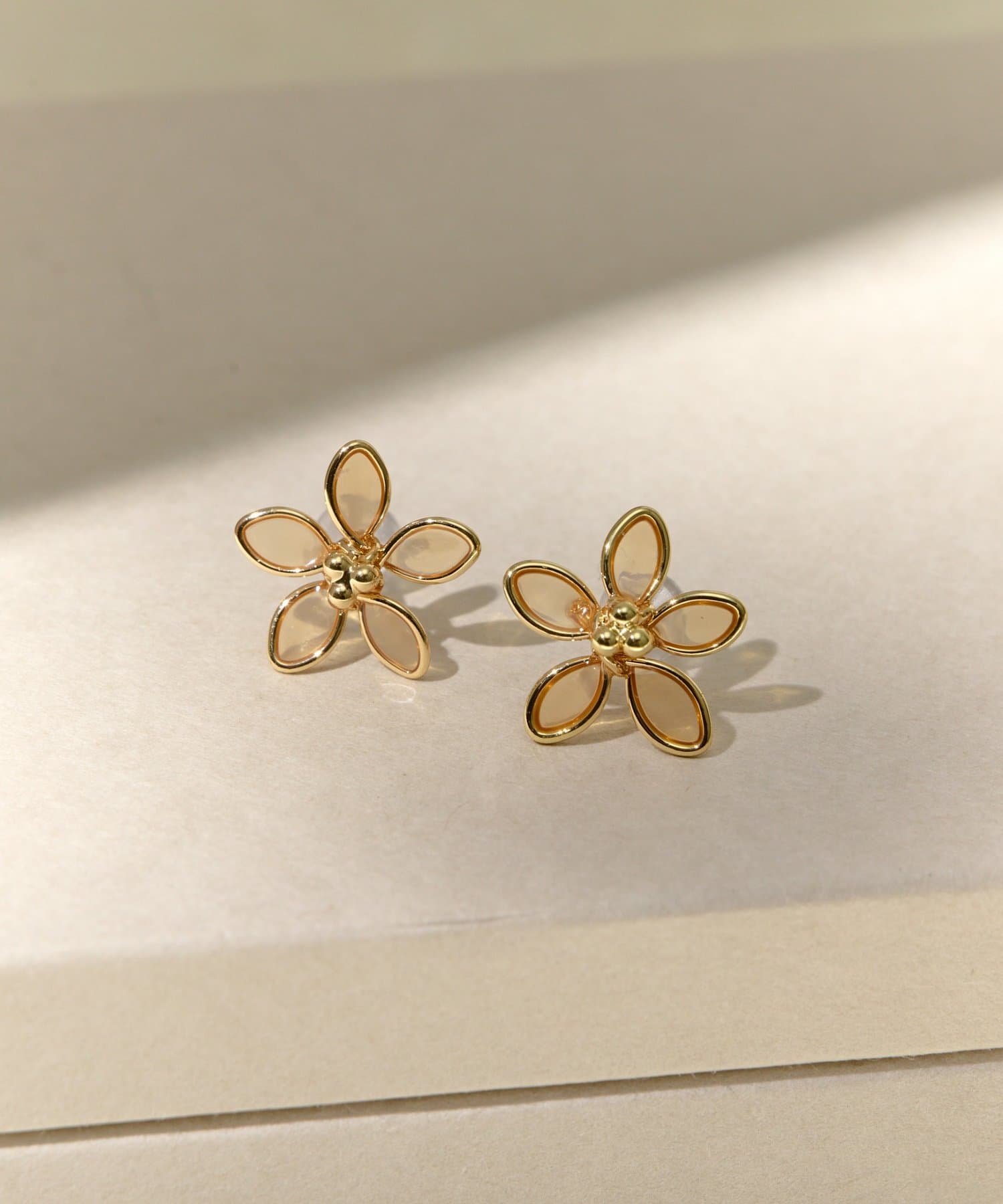 Lattice(ラティス) フラワーピアス