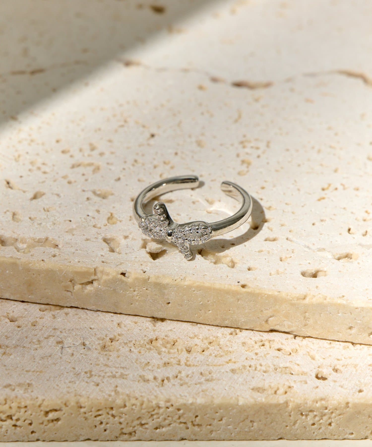 Lattice(ラティス) リボンピンキーリング