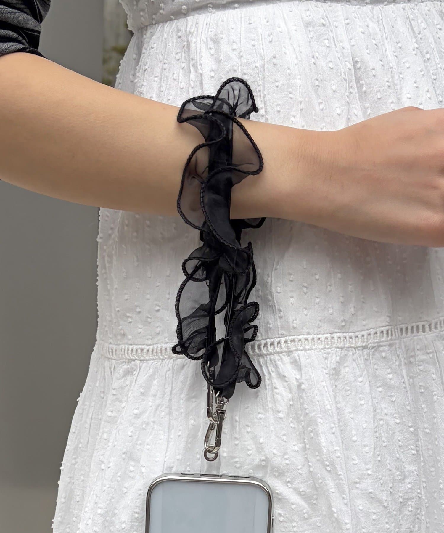 Lattice(ラティス) フリルマルチストラップ