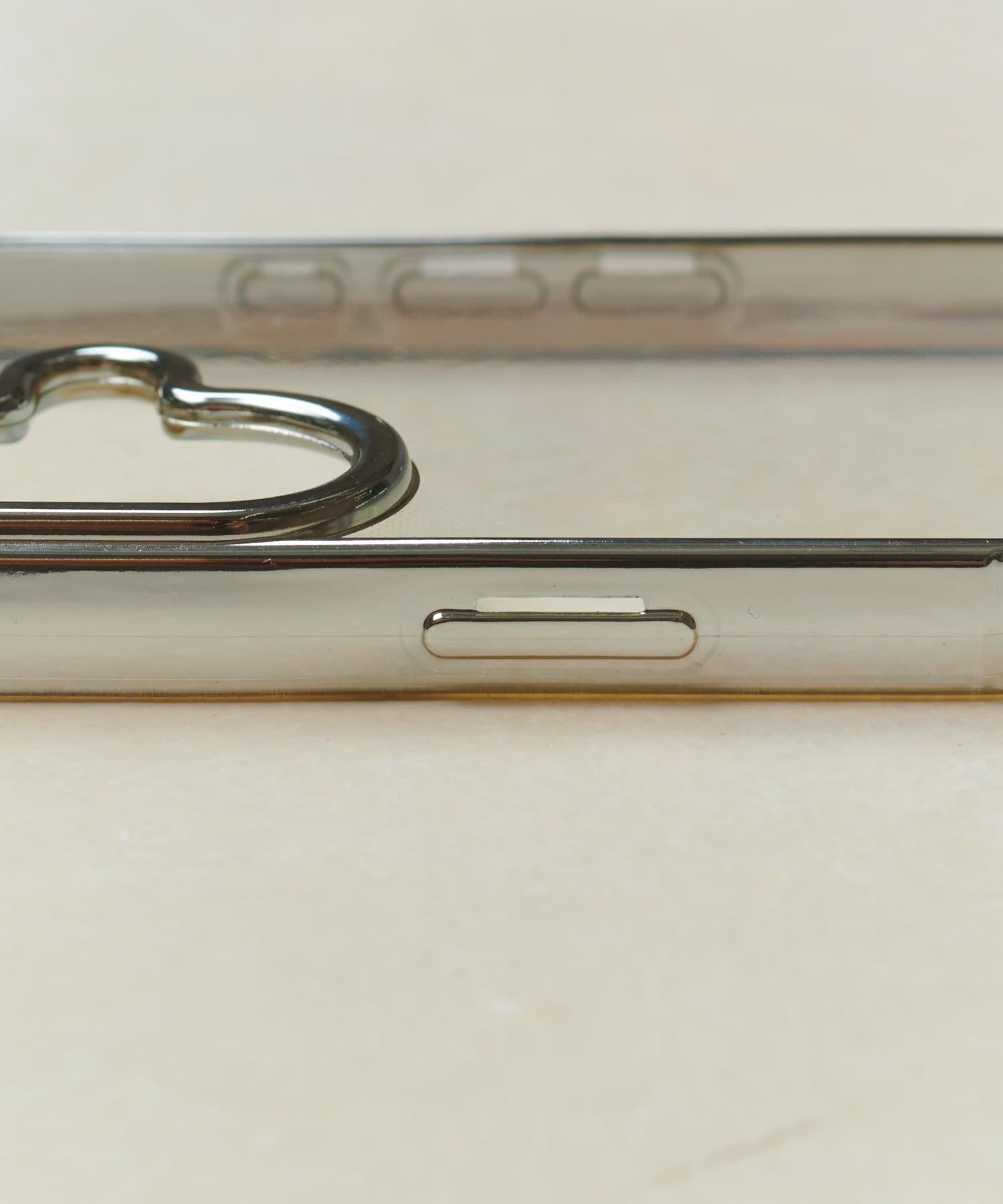 Lattice(ラティス) シルバークリアスマホケース(iPhone16)