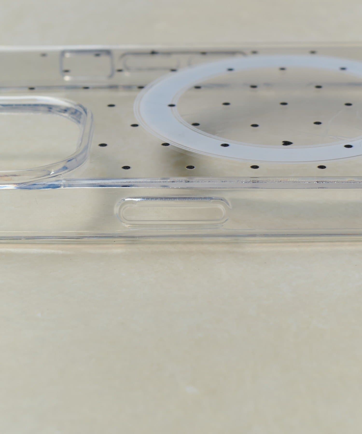 Lattice(ラティス) クリアドットマグネットスマホケース(iPhone13/14)