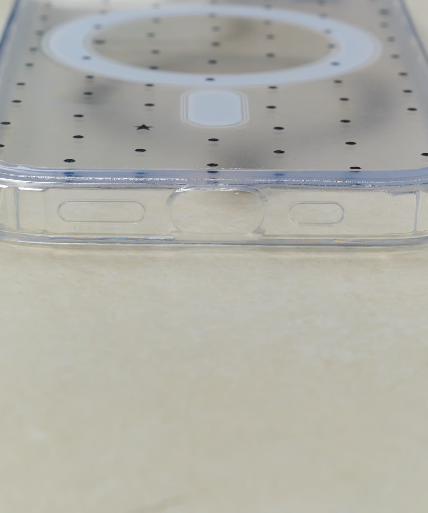 Lattice(ラティス) クリアドットマグネットスマホケース(iPhone15)