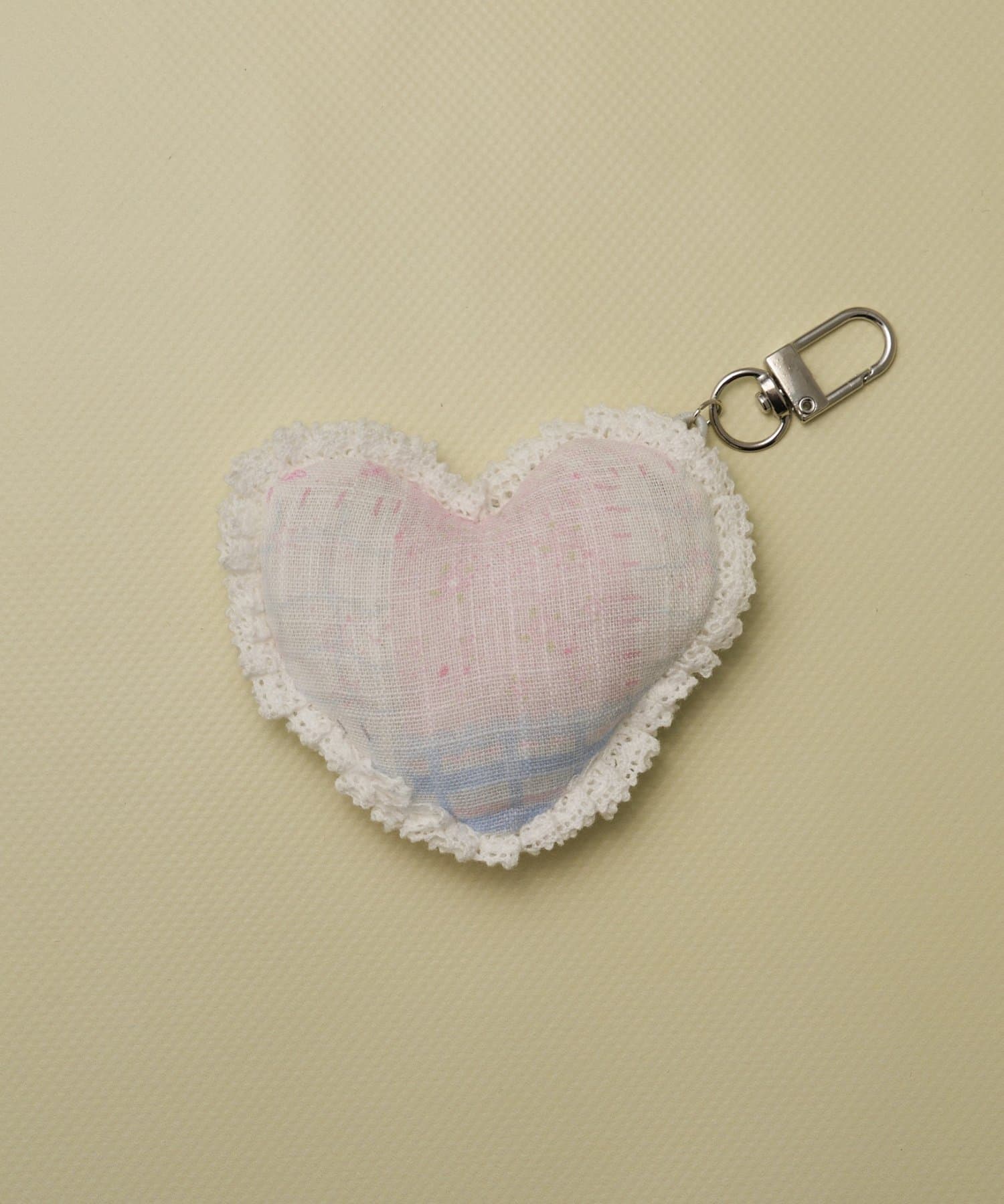 Lattice(ラティス) 【ボタンアイテム】パッチワークハートクッションチャーム