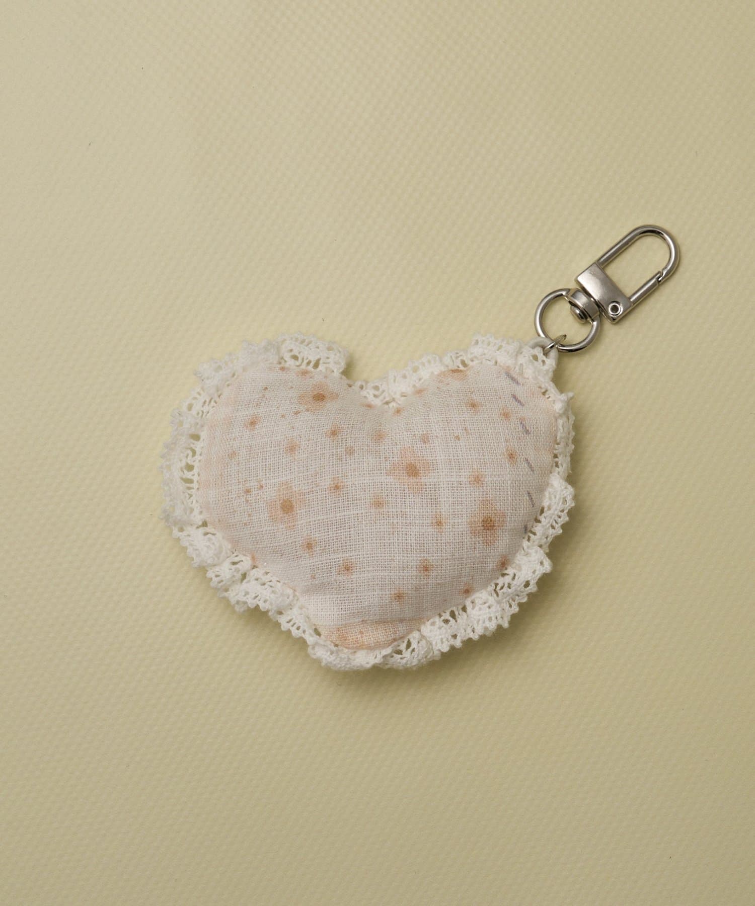 Lattice(ラティス) 【ボタンアイテム】パッチワークハートクッションチャーム