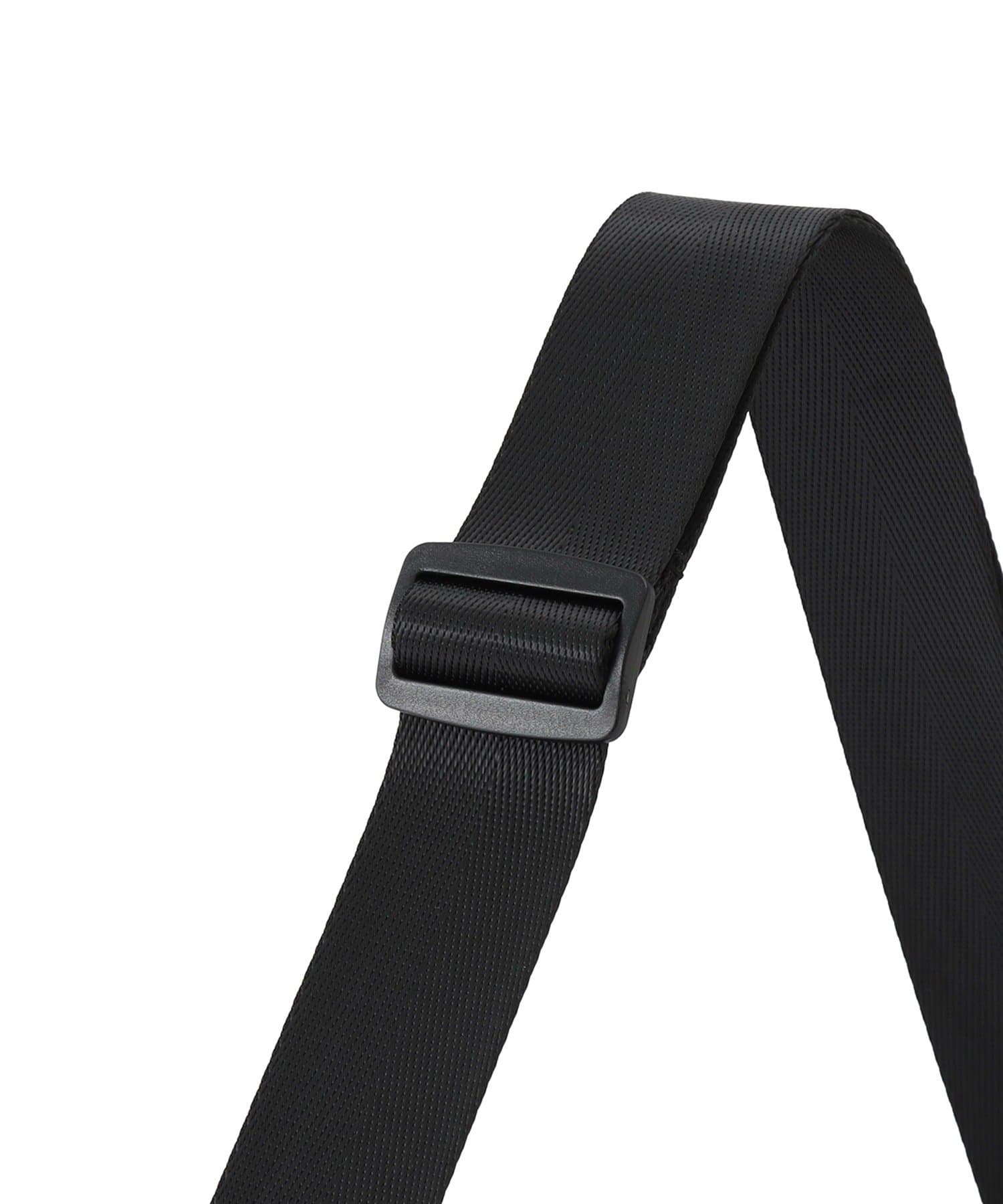 3COINS(スリーコインズ) 《撥水加工》PCも入る大容量拡張バッグ