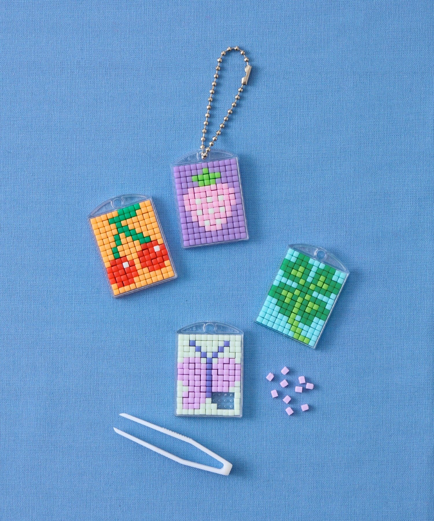 3COINS(スリーコインズ) ビーズキーホルダーセット