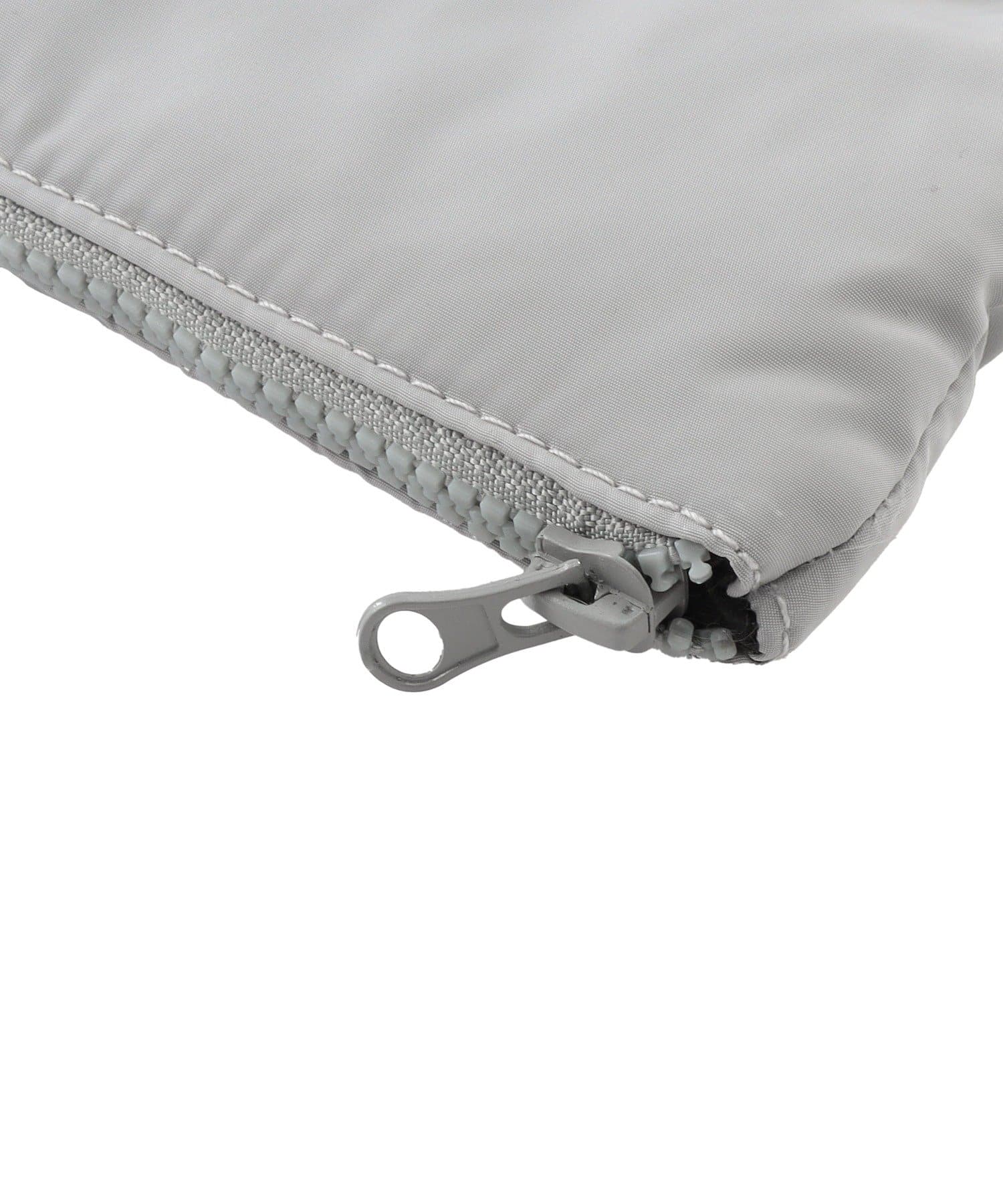 3COINS(スリーコインズ) 《撥水加工》クッションポーチ：L