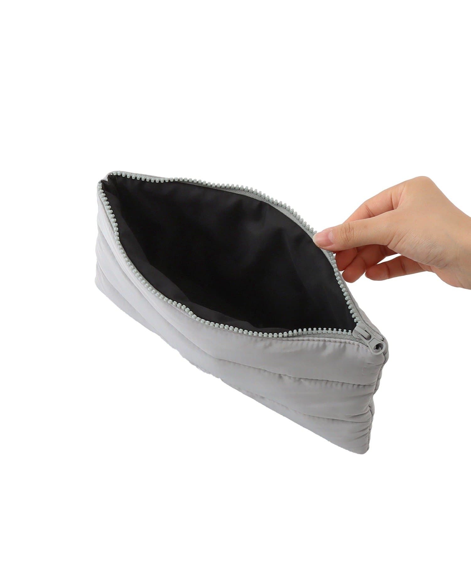 3COINS(スリーコインズ) 《撥水加工》クッションポーチ：S