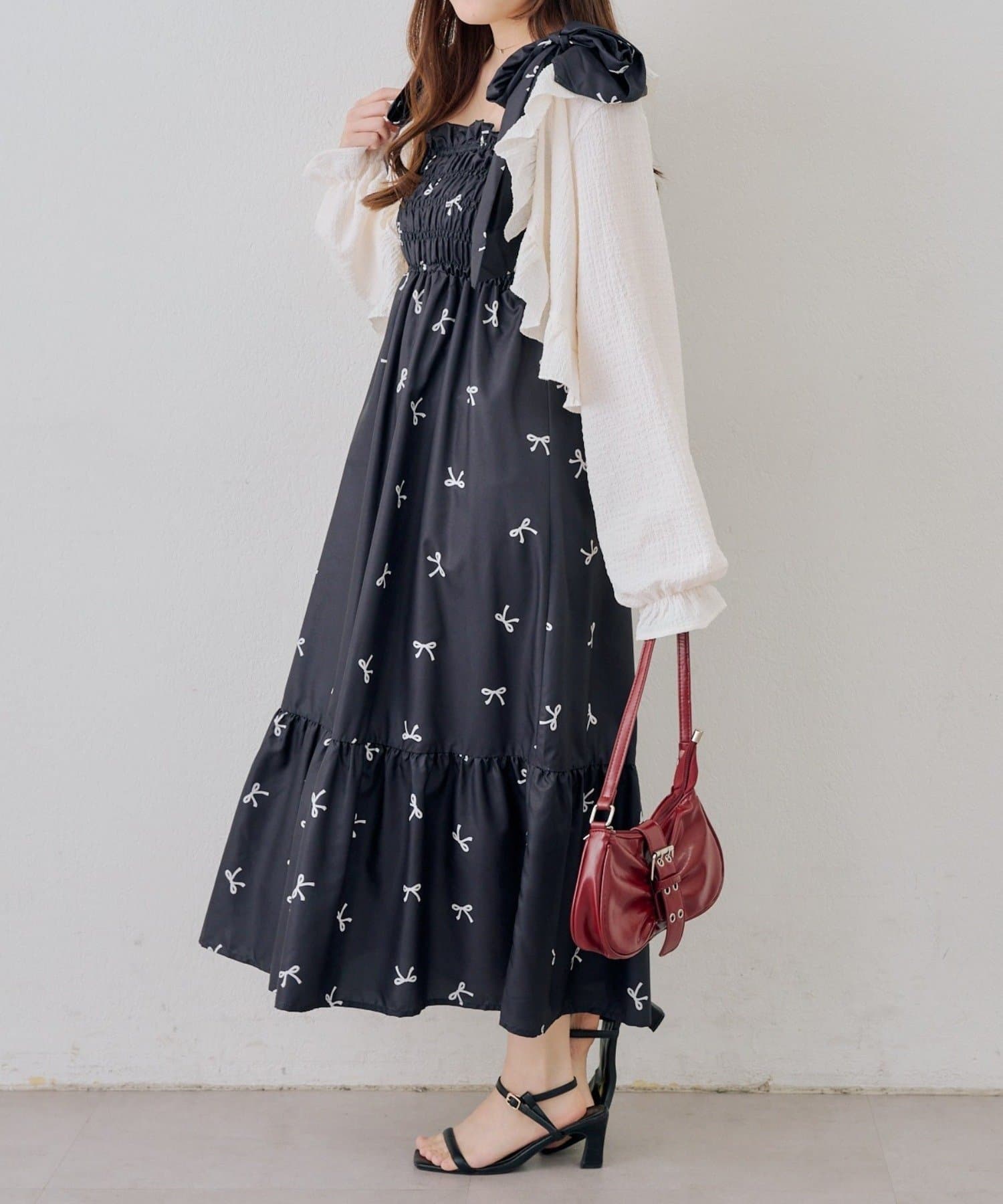 NICE CLAUP / OLIVE des OLIVE OUTLET(ナイスクラップ  / オリーブ デ オリーブ アウトレット) 【OUTLET限定】ロングセラー大人気シリーズ！シャーリングロングワンピース