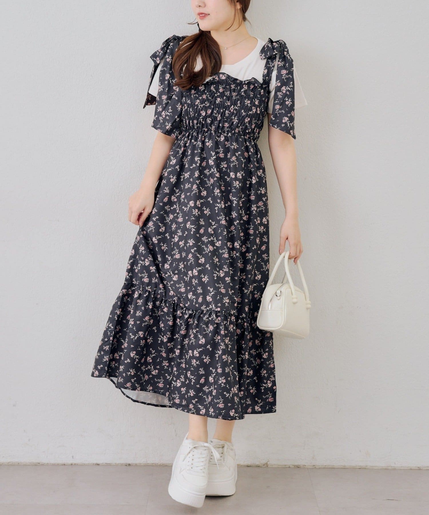 NICE CLAUP / OLIVE des OLIVE OUTLET(ナイスクラップ  / オリーブ デ オリーブ アウトレット) 【OUTLET限定】ロングセラー大人気シリーズ！シャーリングロングワンピース