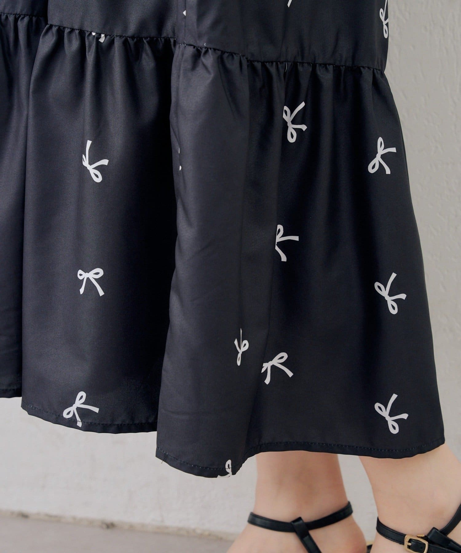 NICE CLAUP / OLIVE des OLIVE OUTLET(ナイスクラップ  / オリーブ デ オリーブ アウトレット) 【OUTLET限定】ロングセラー大人気シリーズ！シャーリングロングワンピース