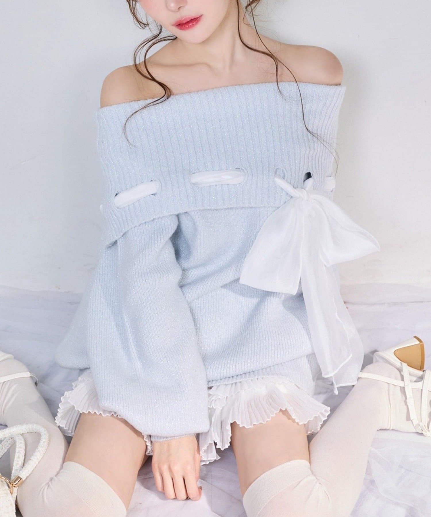 NICE CLAUP / OLIVE des OLIVE OUTLET(ナイスクラップ  / オリーブ デ オリーブ アウトレット) 【one after another】リボン付きオフショルニットワンピ