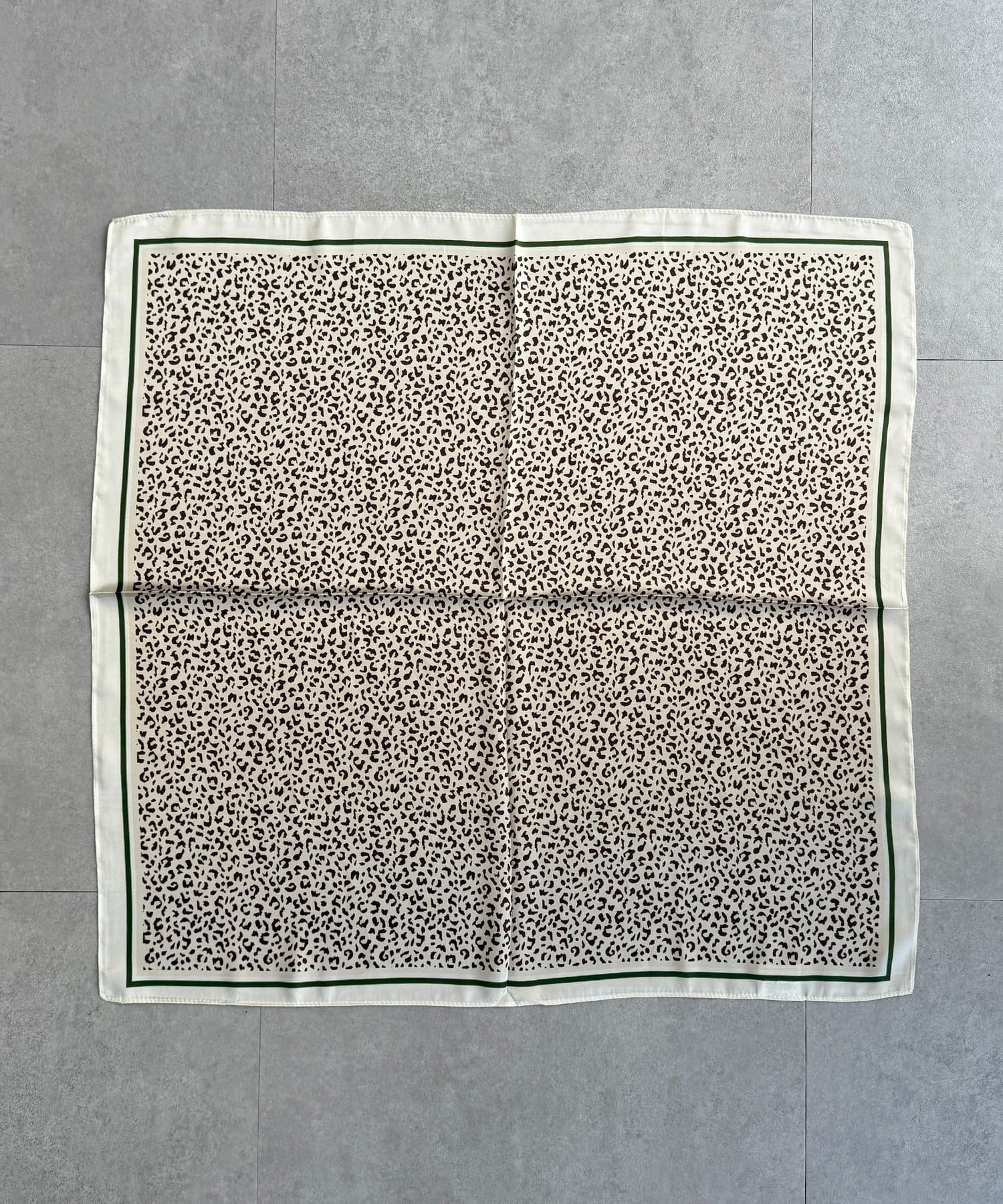 CPCM(シーピーシーエム) レオパードスカーフ