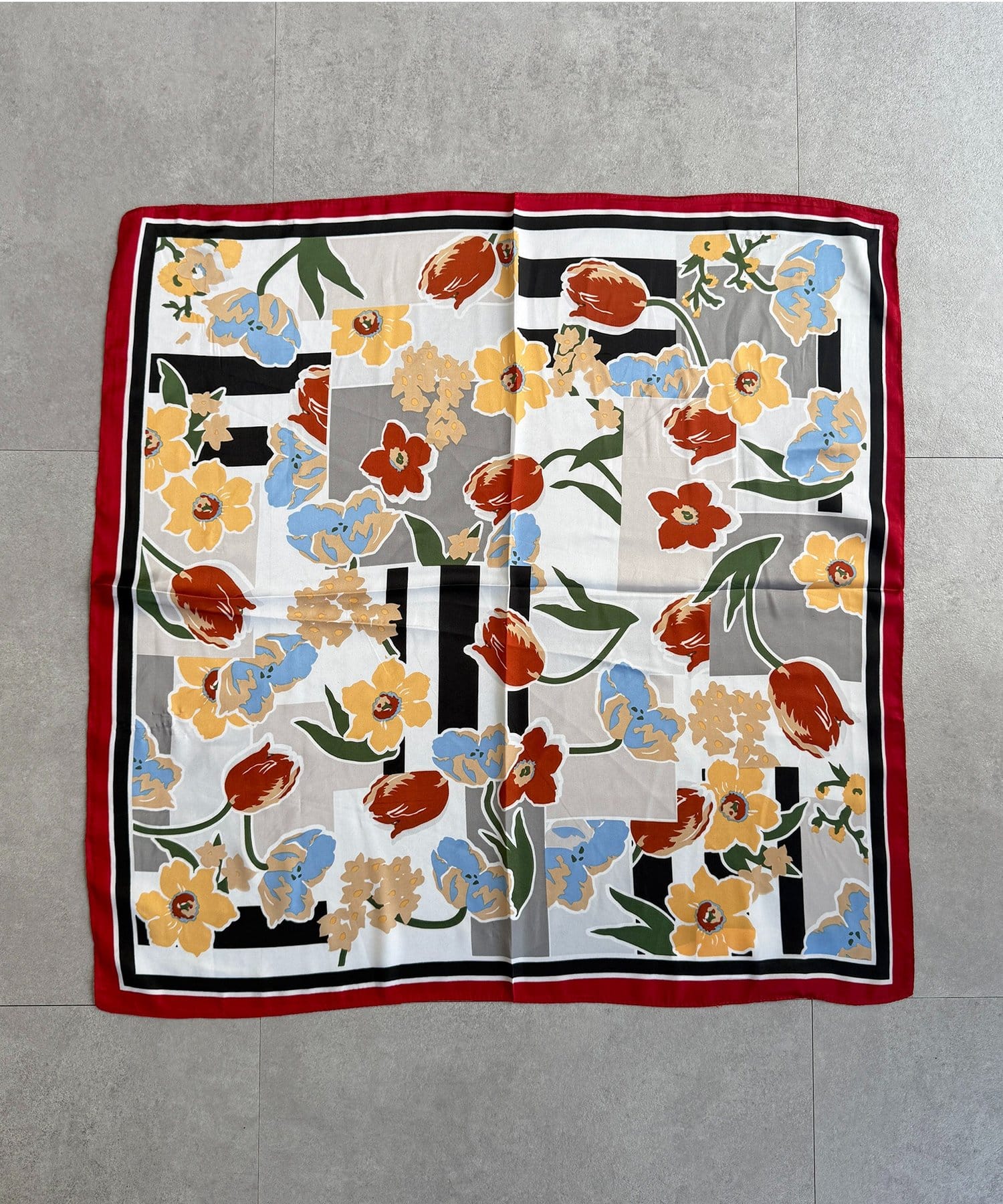 CPCM(シーピーシーエム) ニュアンスフラワースカーフ