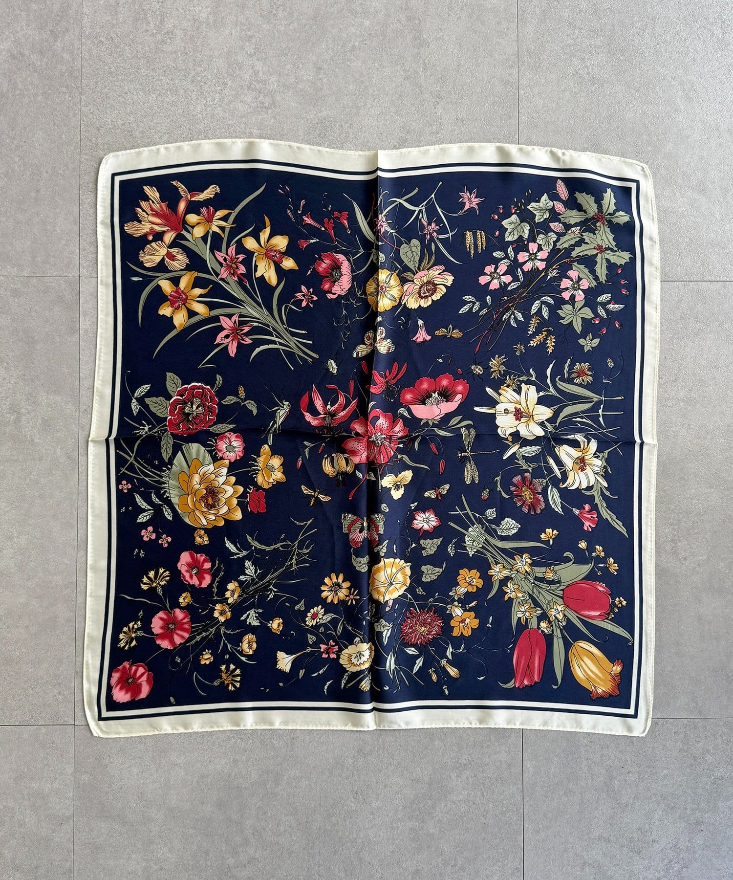 CPCM(シーピーシーエム) 花柄スカーフ