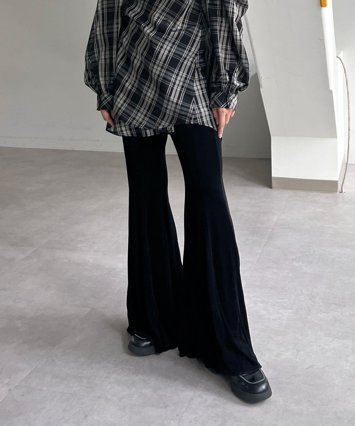 Pasterip(パセリ) 【ブラック/サイズ0】Sheer rib flared leggings