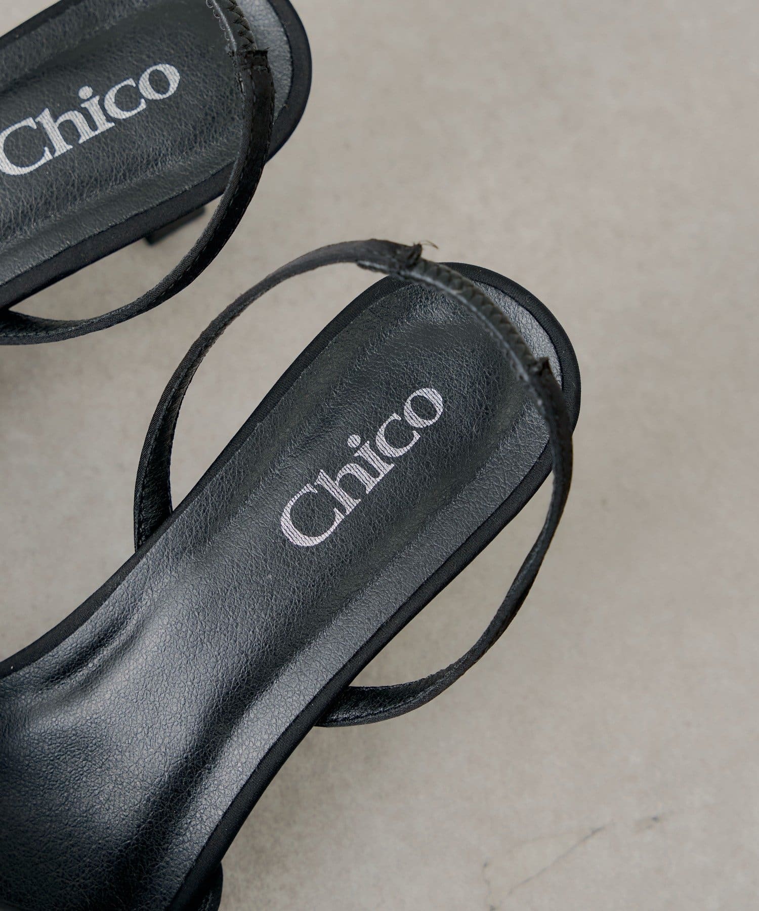 Chico(チコ) ドットリボンサンダル