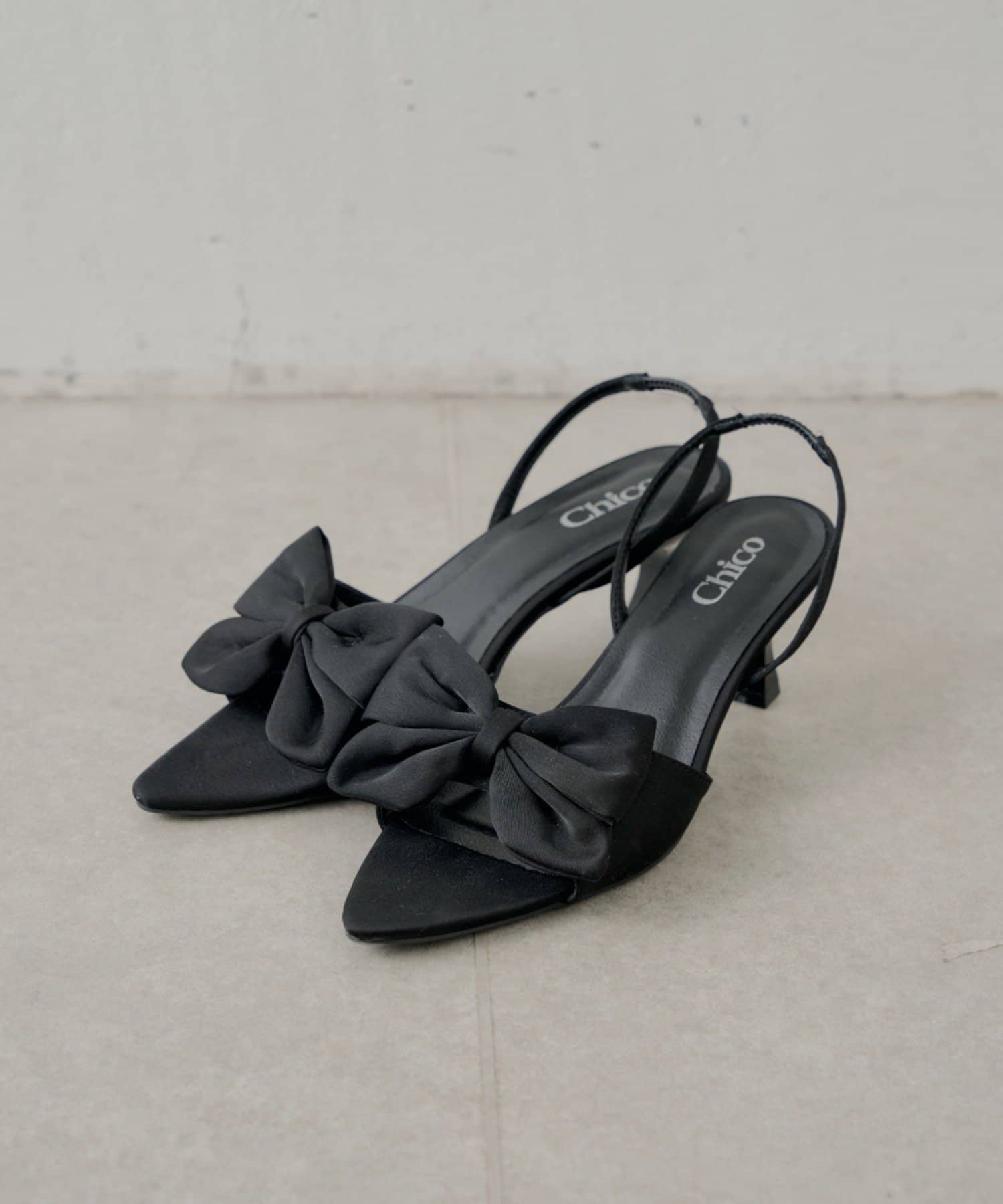 Chico(チコ) ドットリボンサンダル