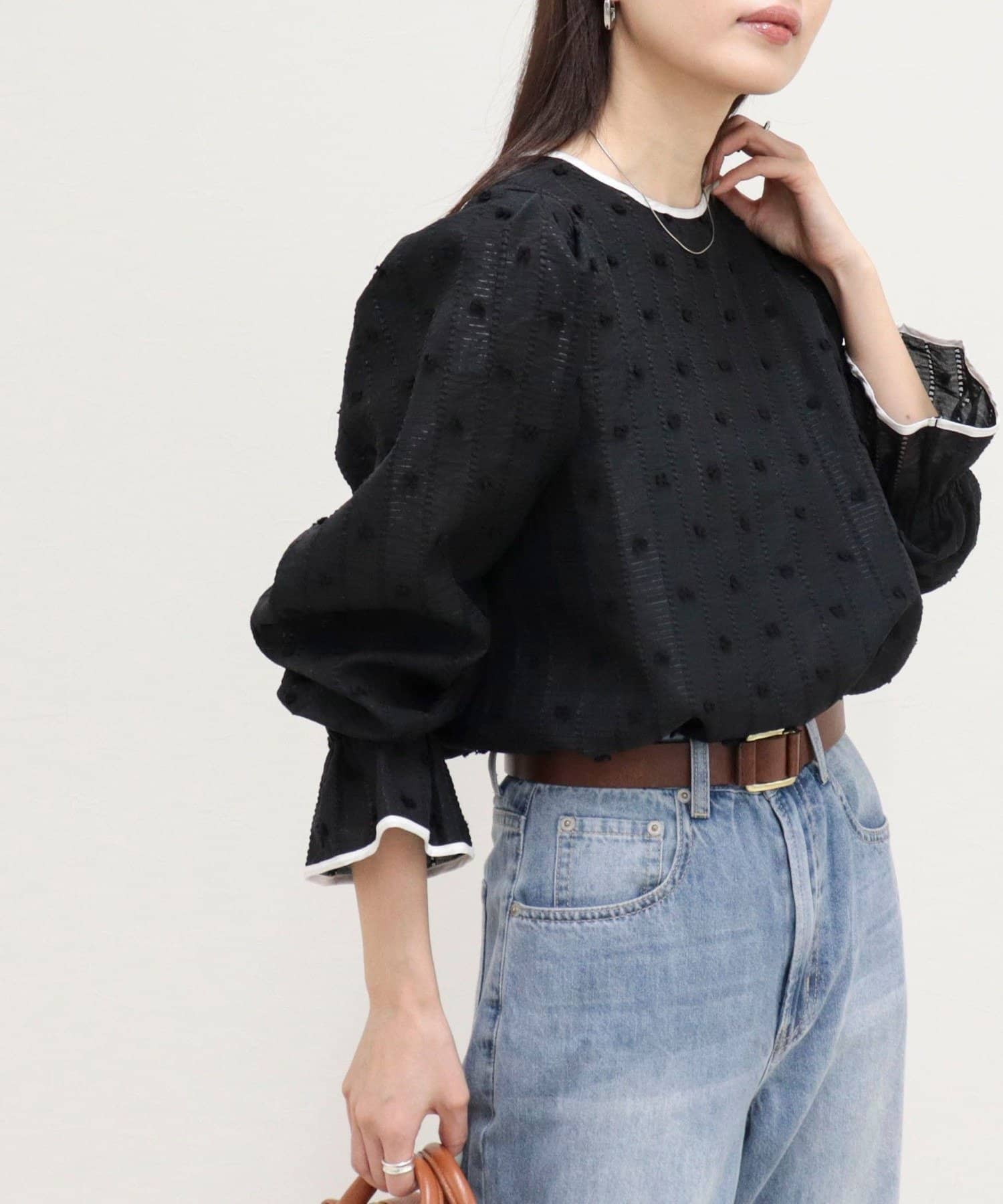 FREDY & GLOSTER(フレディ アンド グロスター) 【大人気シリーズの最新作】バック釦配色ギャザーブラウス