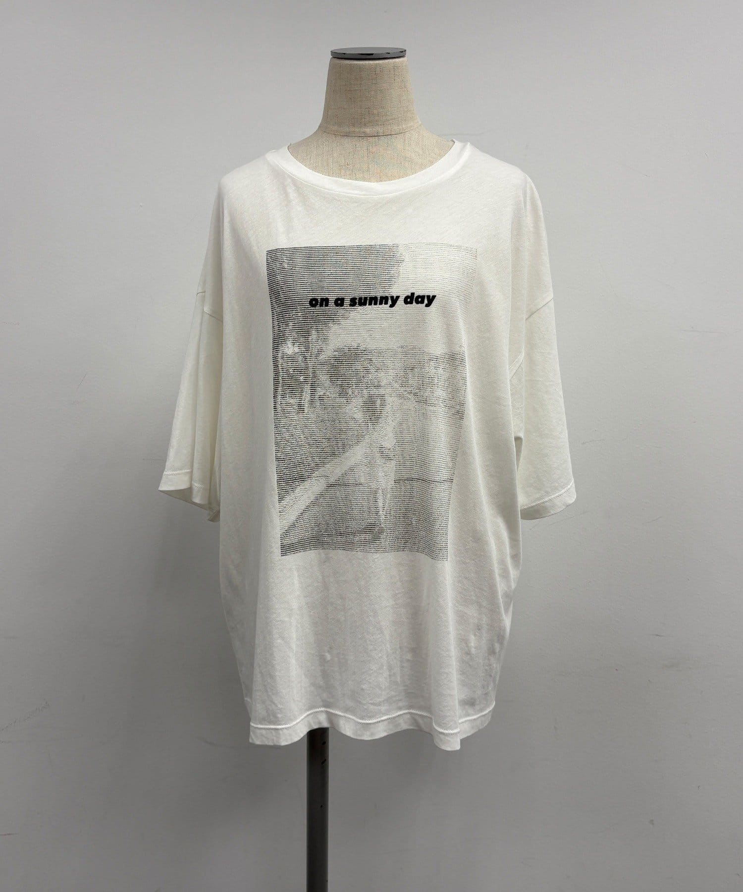 PUAL CE CIN(ピュアルセシン) テキストアートプリントTシャツ