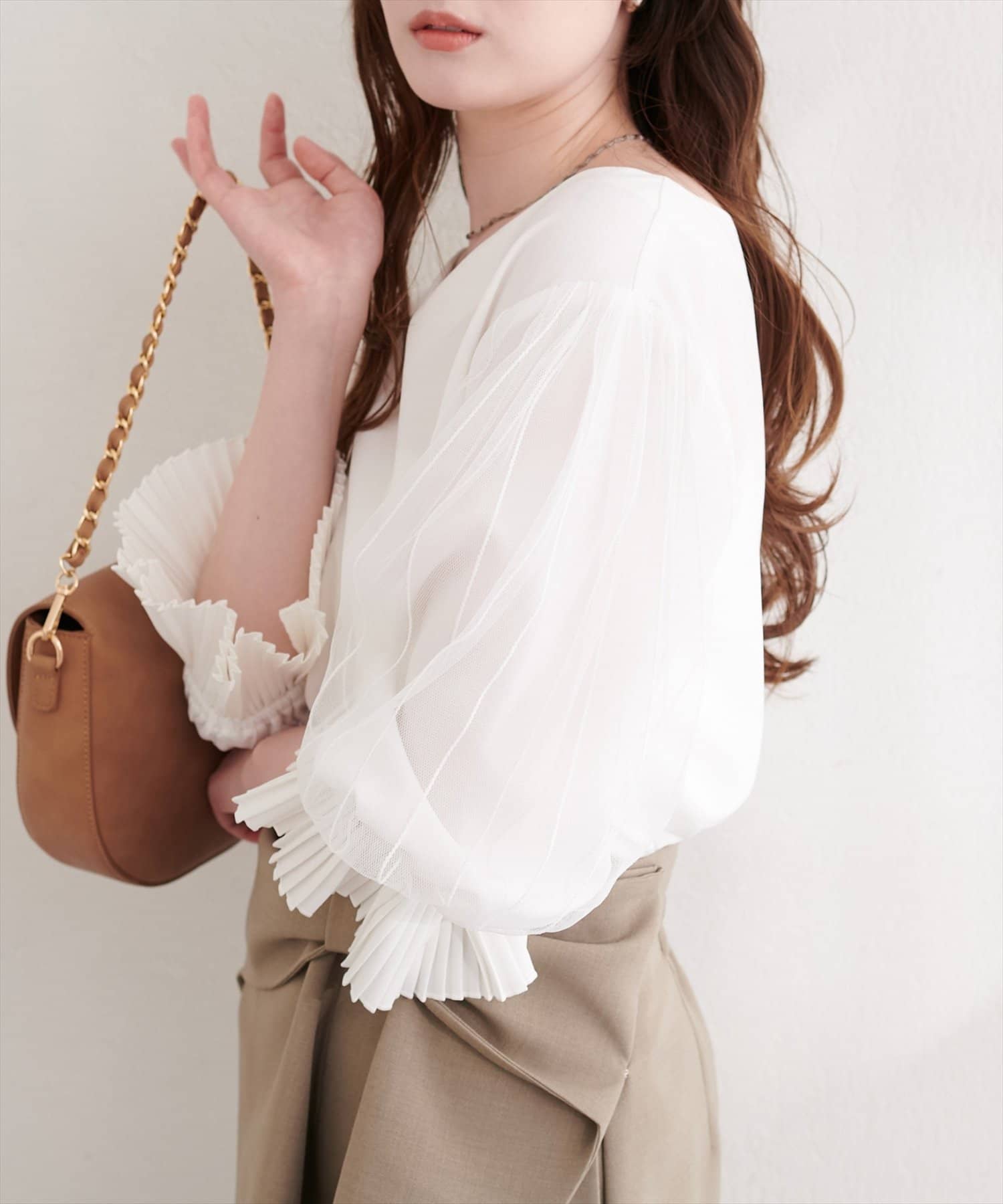 natural couture(ナチュラルクチュール) 袖口プリーツチュール袖ブラウス
