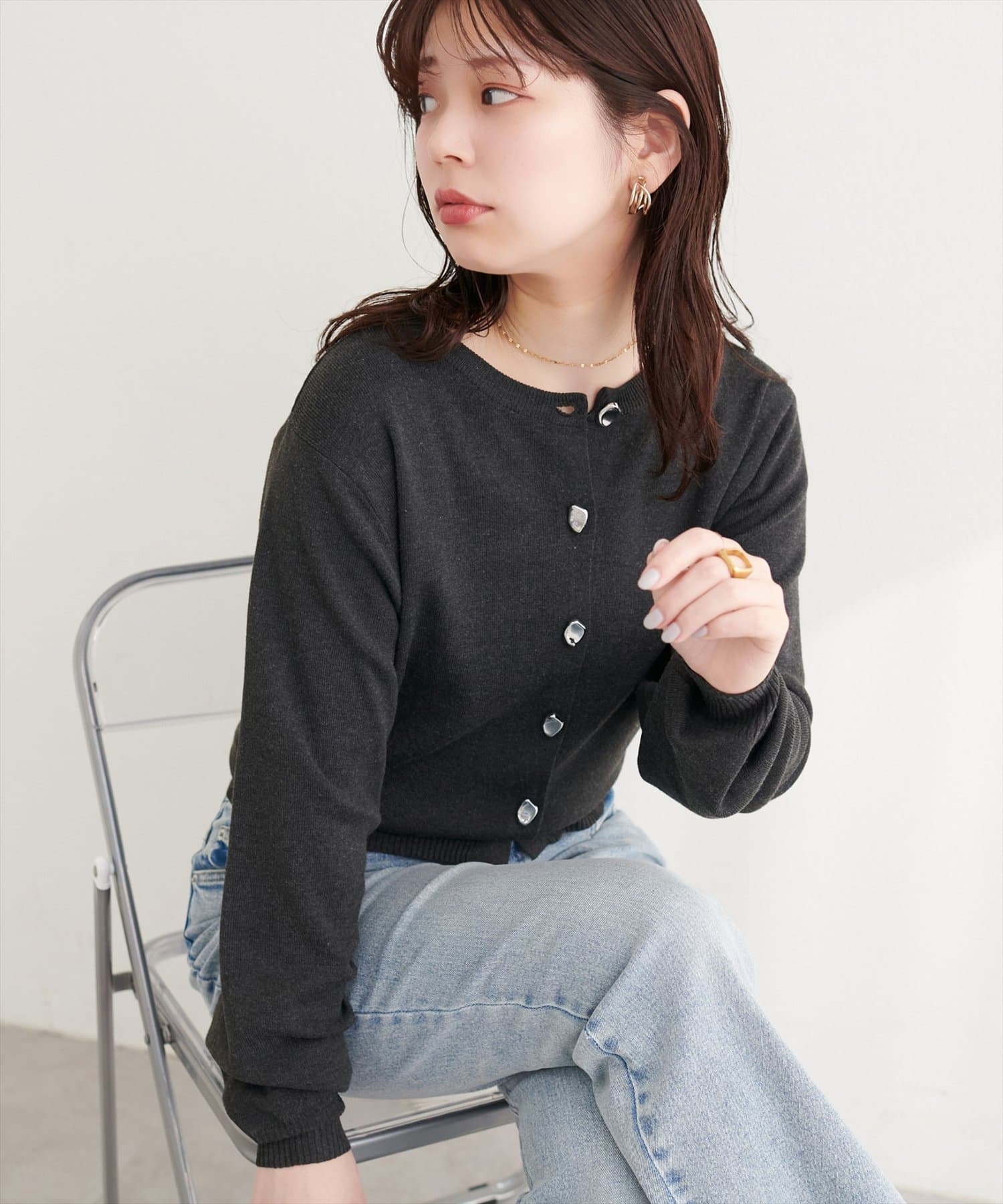 natural couture(ナチュラルクチュール) リサイクルポリニュアンス釦カーデ