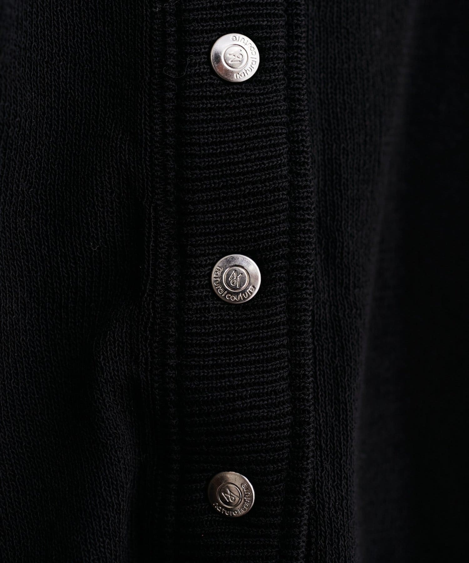 natural couture(ナチュラルクチュール) オリジナルドット釦シアーカーデ