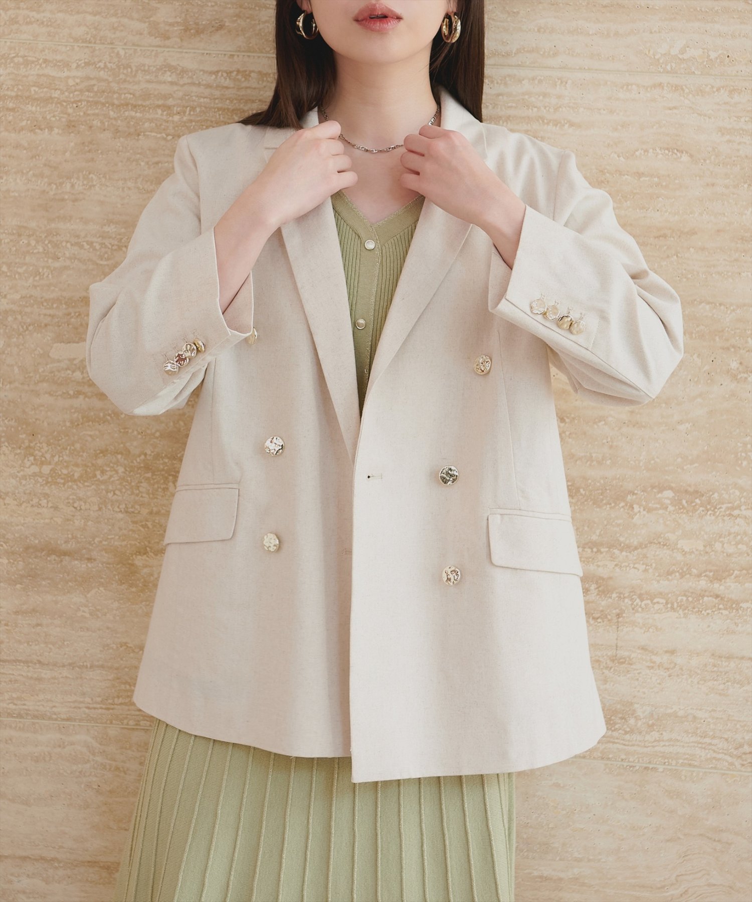 natural couture(ナチュラルクチュール) 〈osono〉べこべこ金釦綿麻テーラードジャケット
