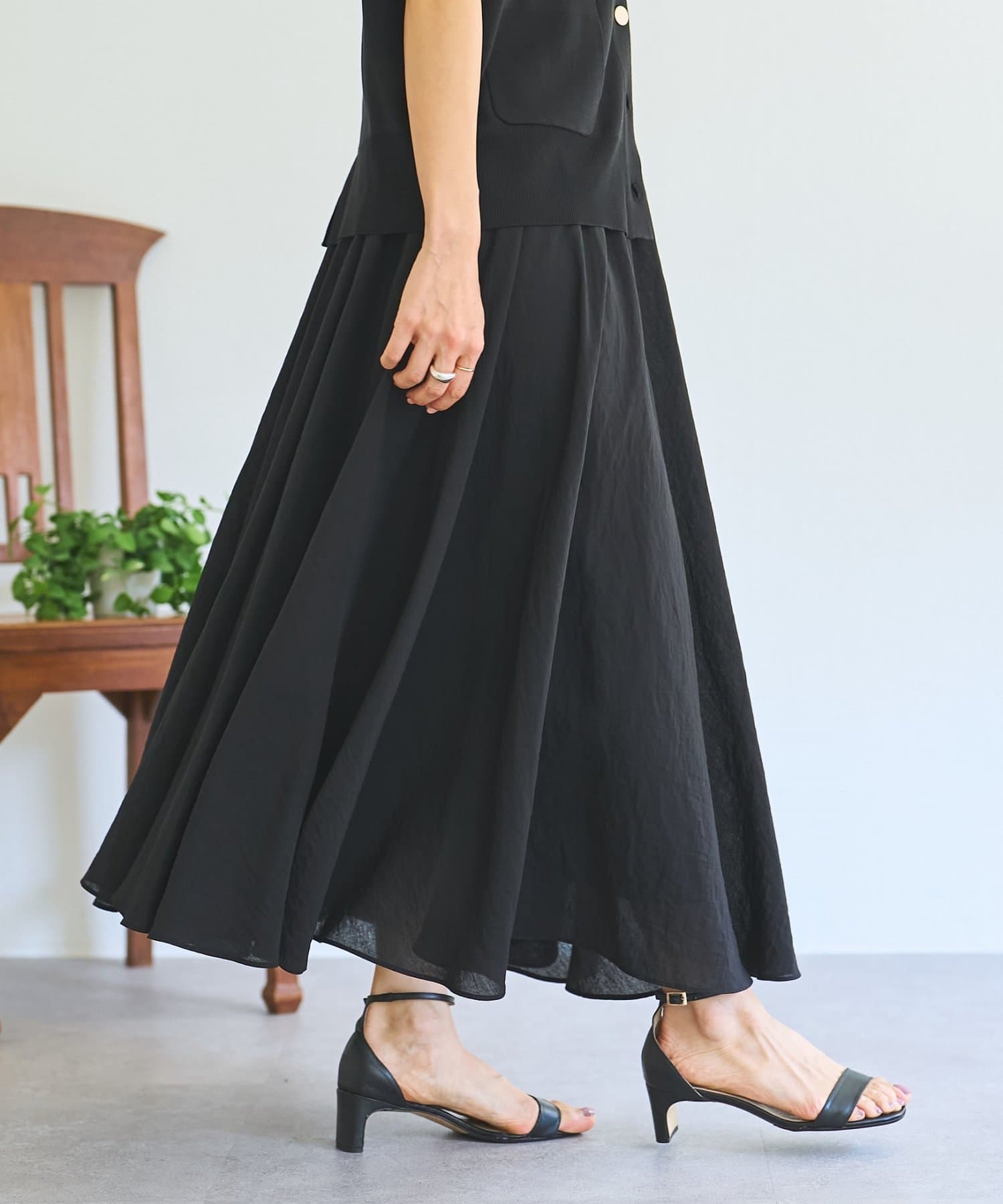 BEARDSLEY(ビアズリー) 《3/28(土)12：00予約開始》リネン混フレアスカート《LIVETART》