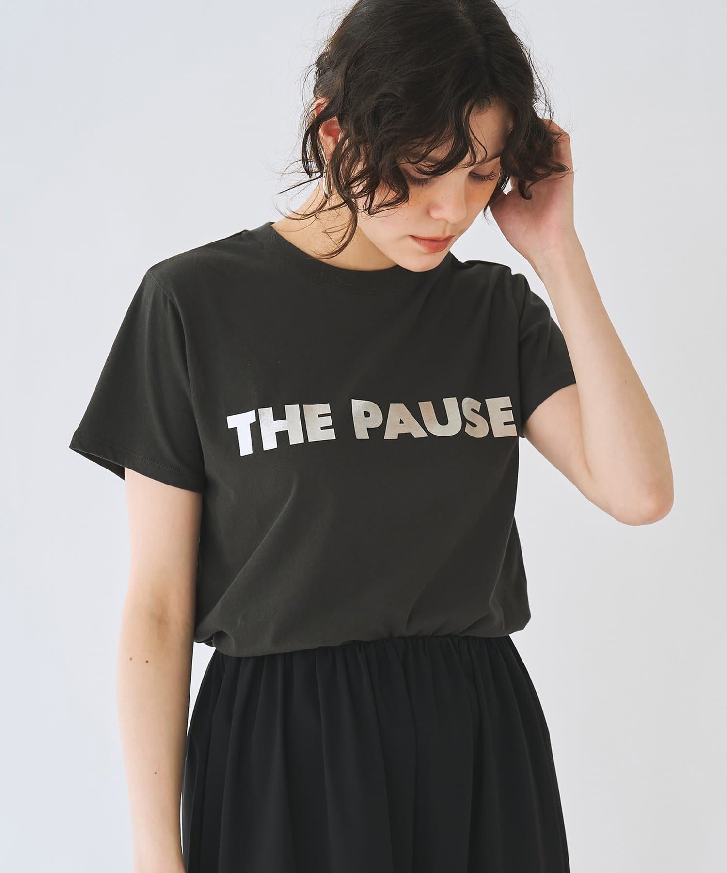 Whim Gazette(ウィム ガゼット) ＜WEB限定＞【THE PAUSE】THE PAUSEメタリックTシャツ